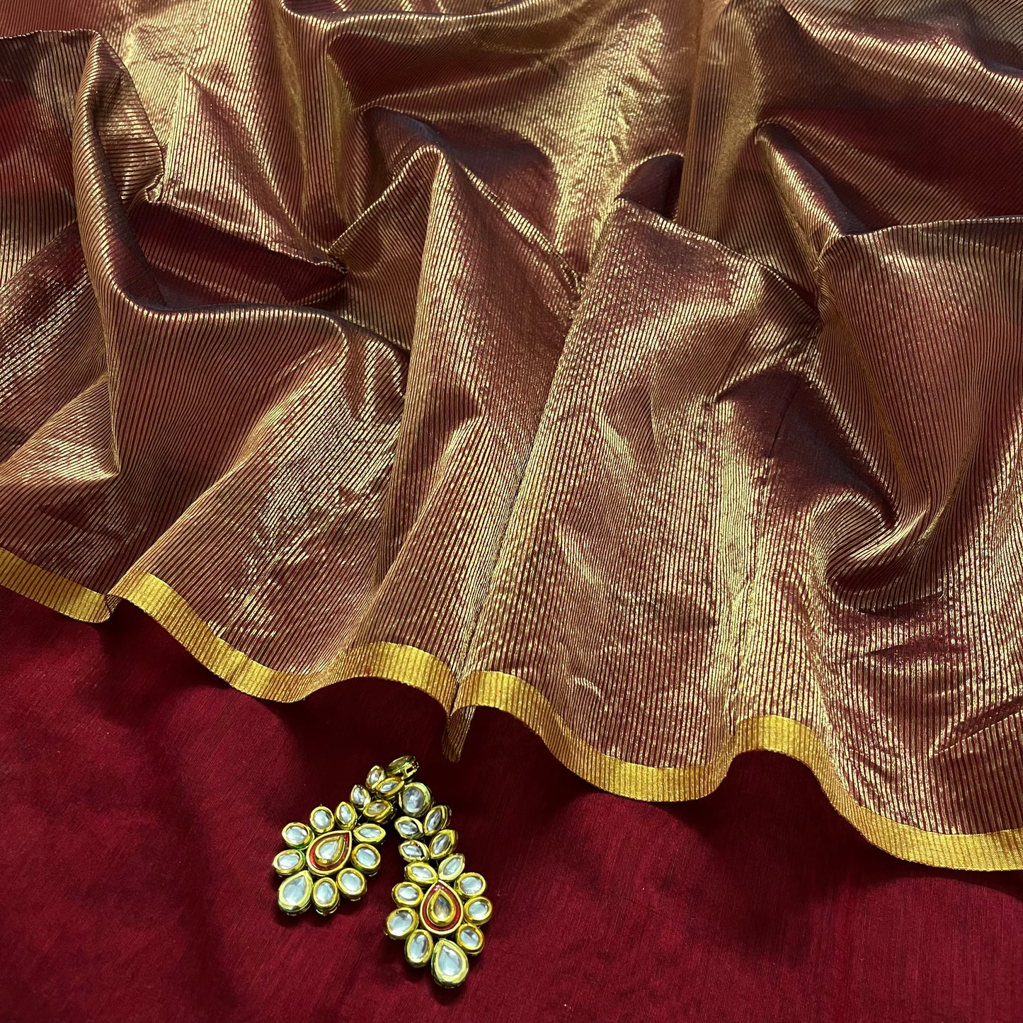 Deep maroon & gold maheshwari saree with zari border