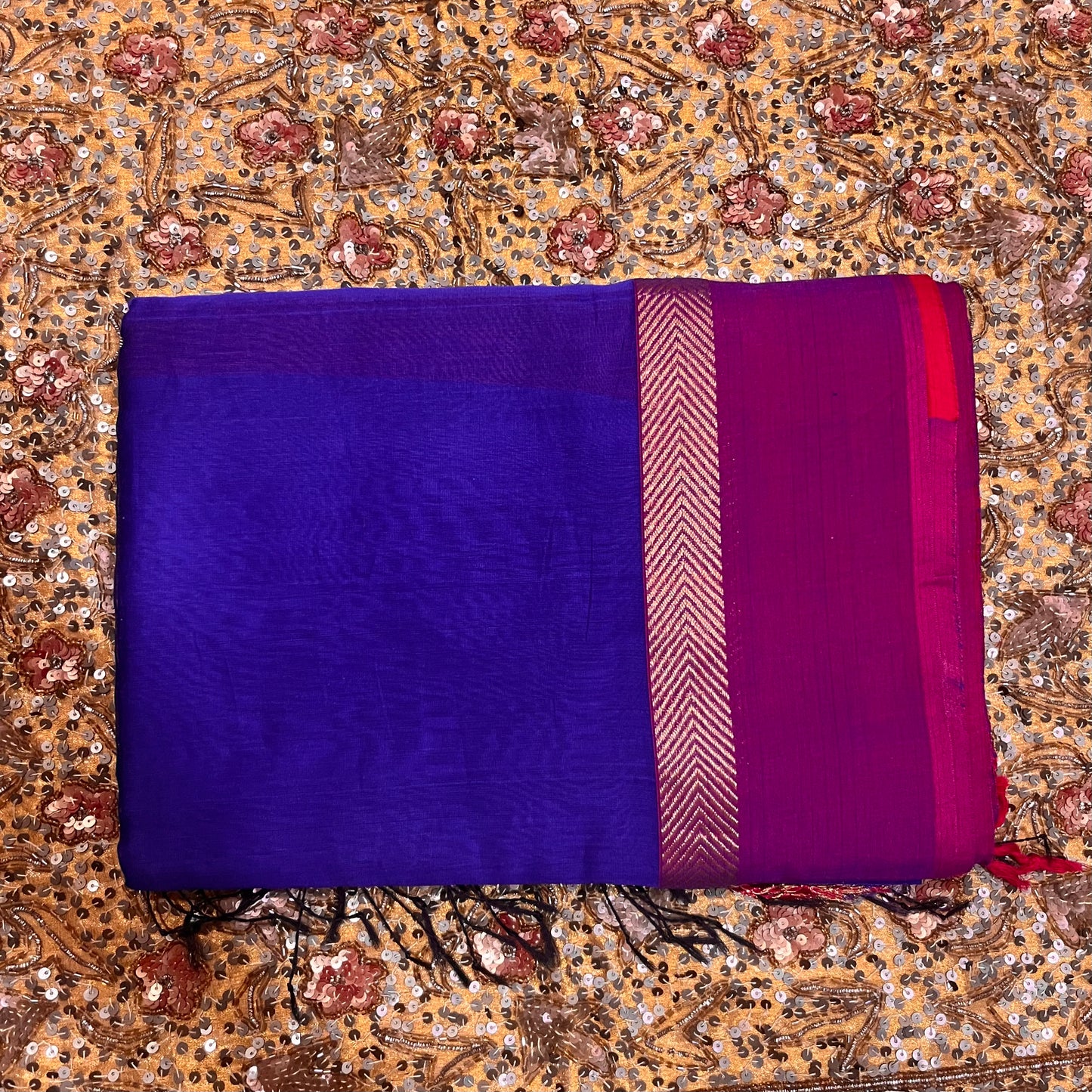 Bluish Purple dual tone Maheshwari saree with Threadwork on pallu