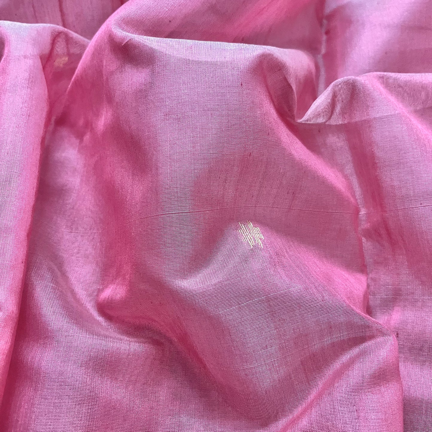 Rose pink Chanderi saree with zari bootis all over and flower motifs on pallu