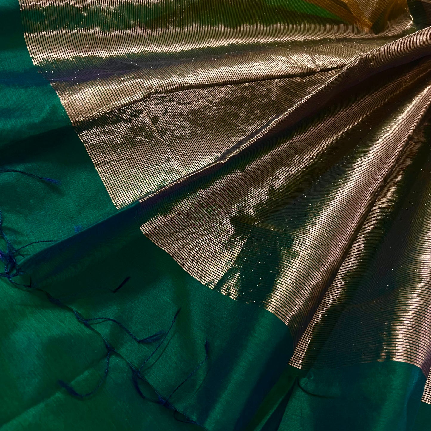 Dark Green & Gold Maheshwari Saree with Zari Border