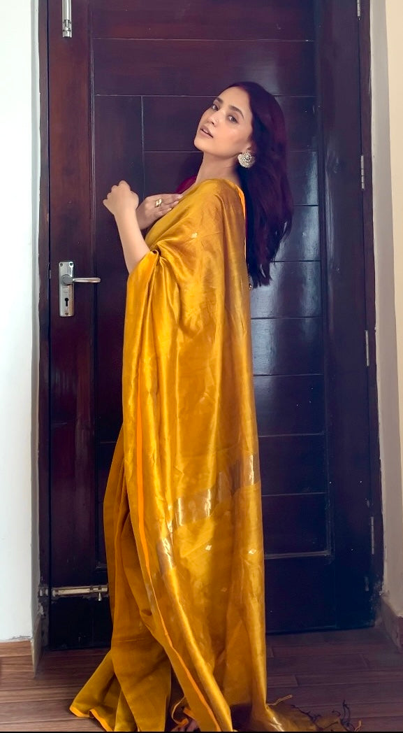 Gold mustard maheshwari saree with zari bootis all over
