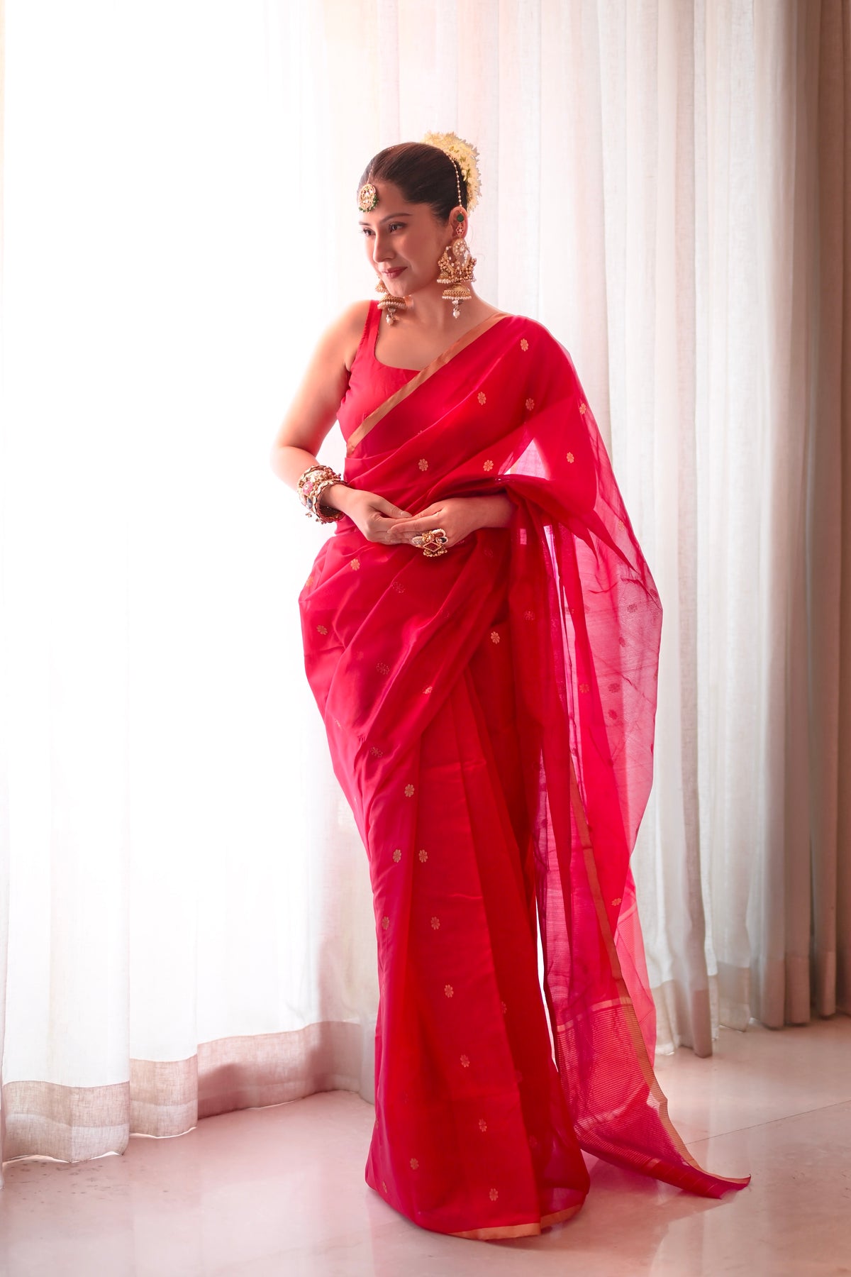 Red and pink dual tone Chanderi silk saree with flower bootis all over