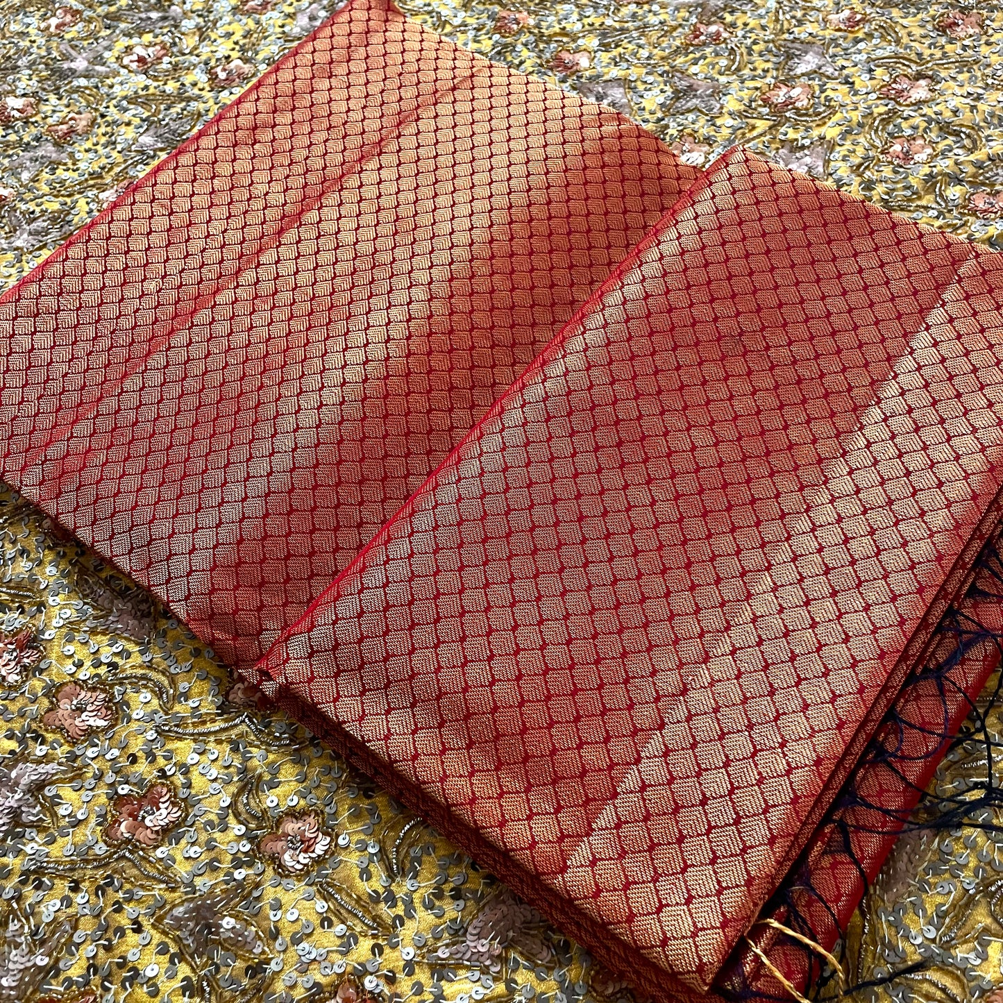 Deep maroon maheshwari saree with zari pattern all over