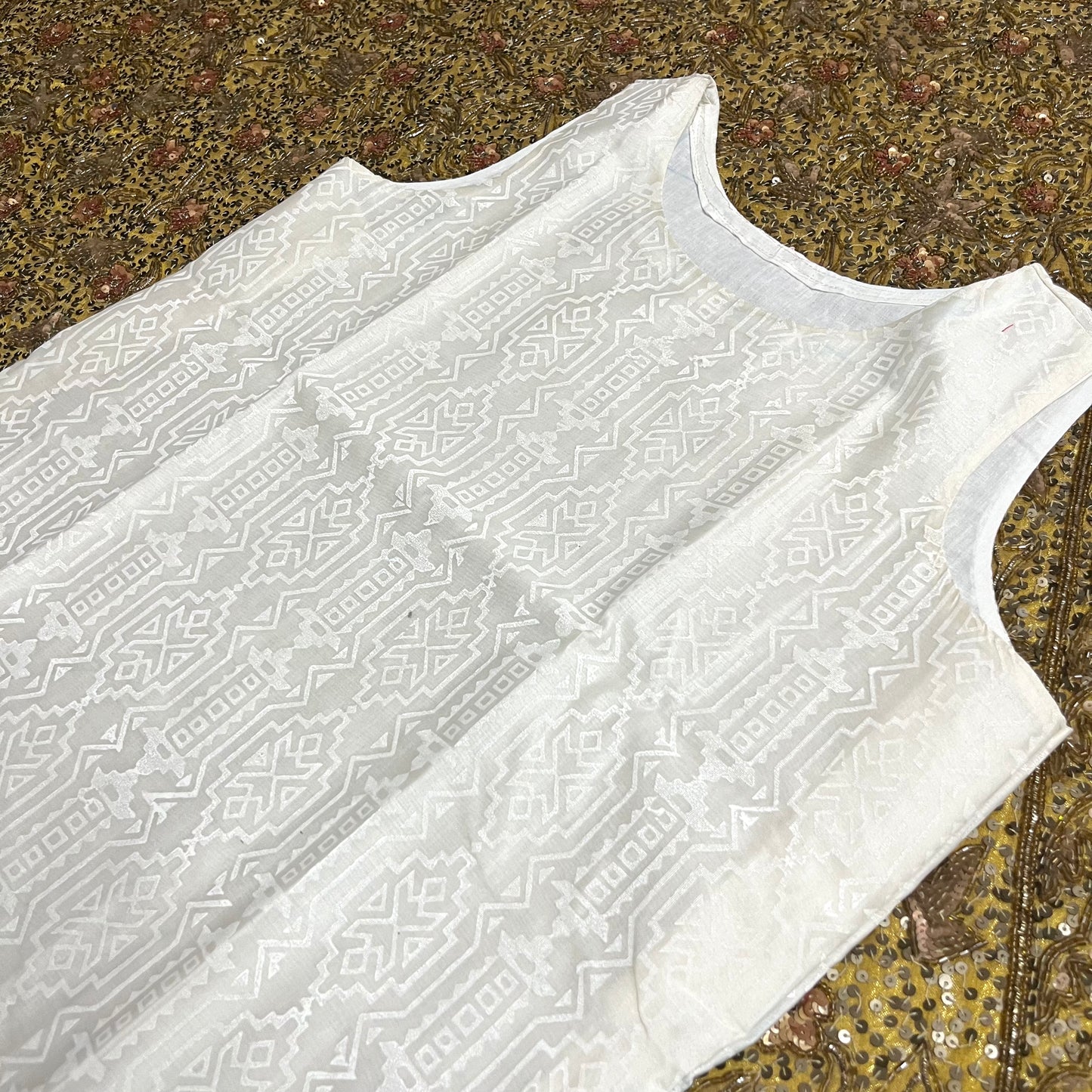 Off white maheshwari suit with block print all over