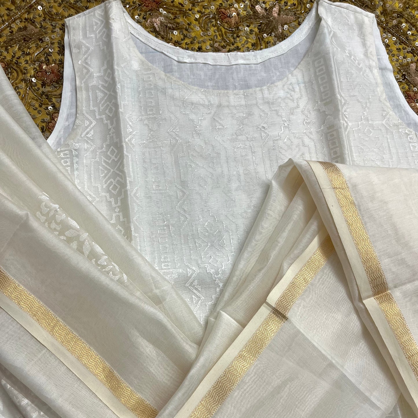 Off white maheshwari suit with block print all over