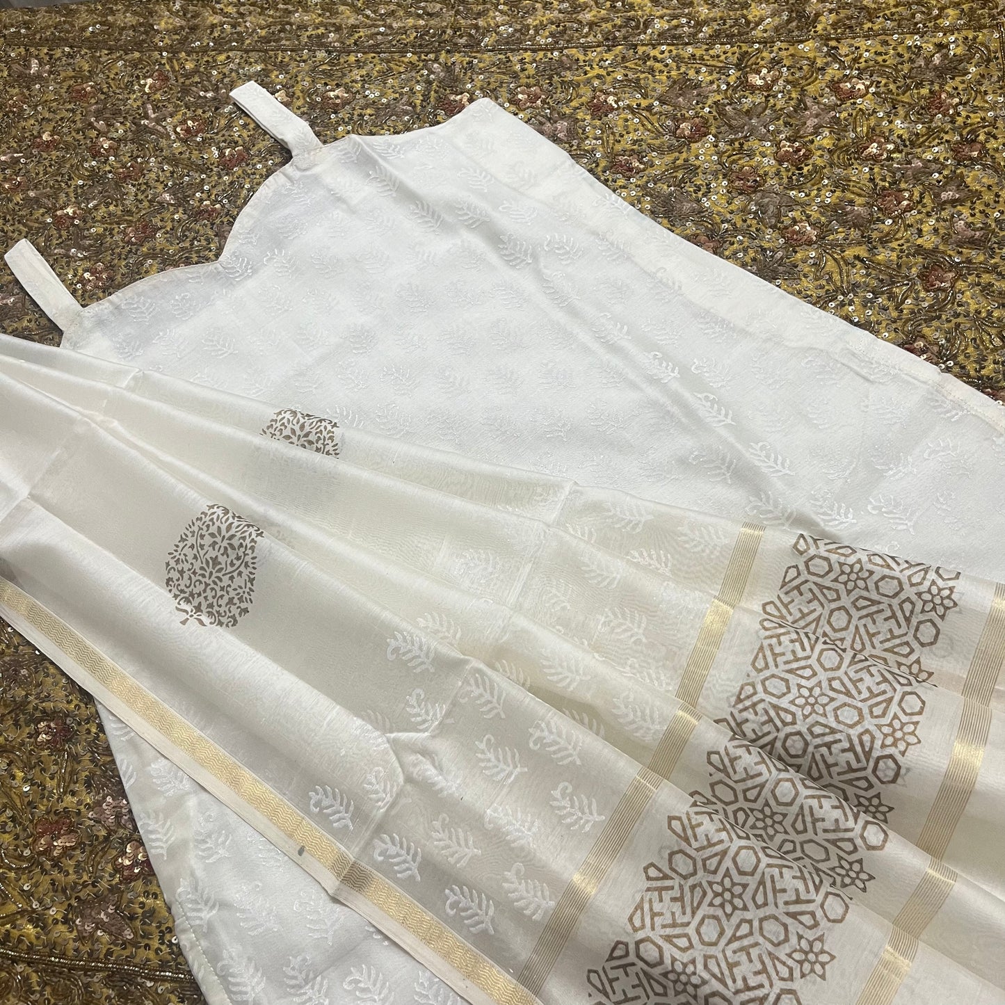 Off white maheshwari suit with block print all over
