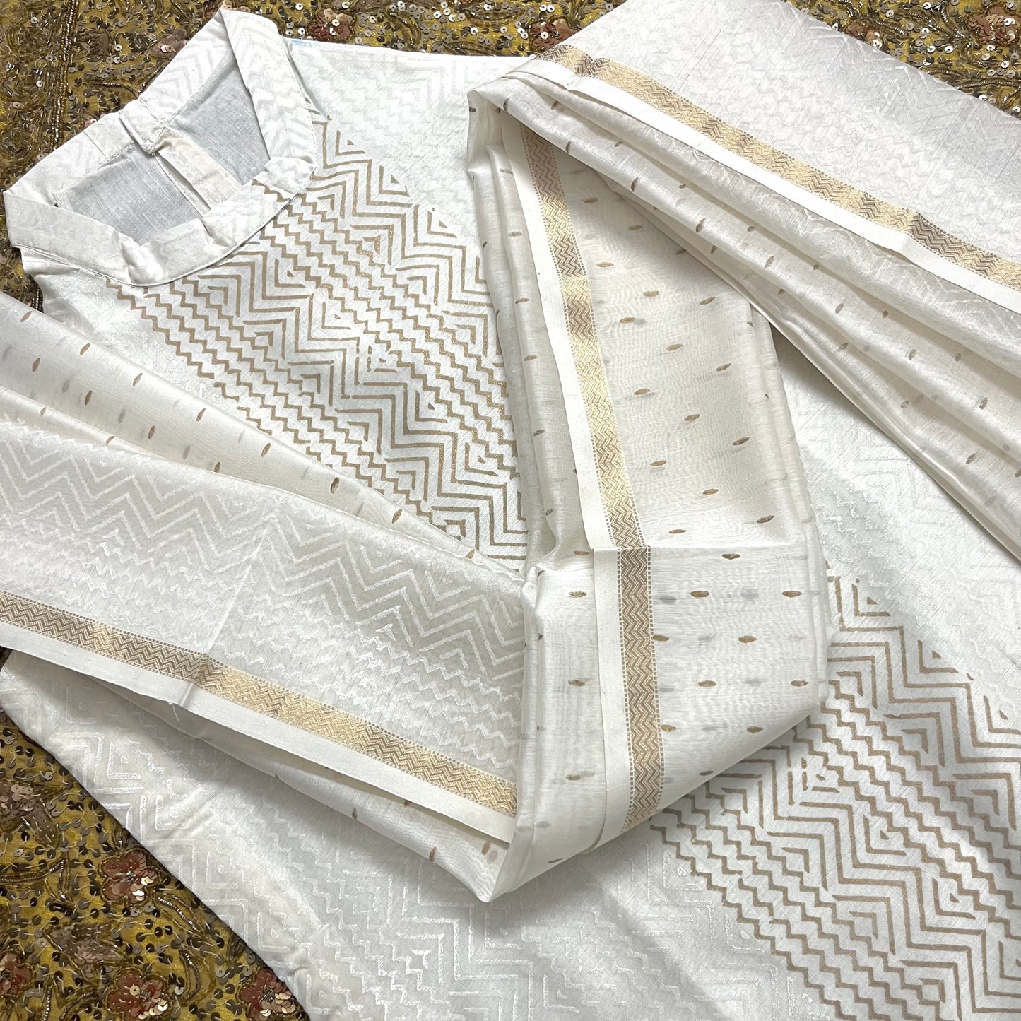 Off white maheshwari suit with block print all over