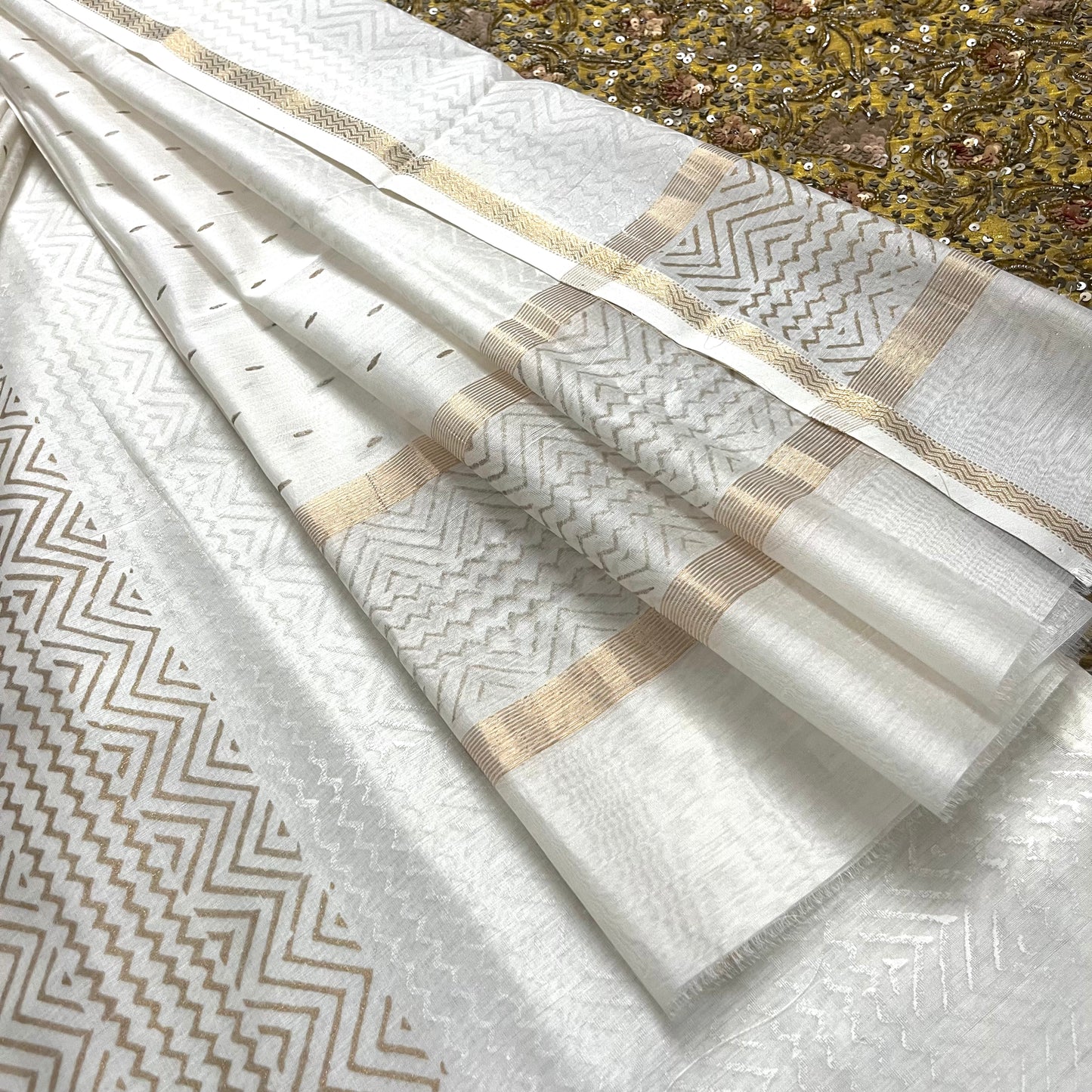 Off white maheshwari suit with block print all over