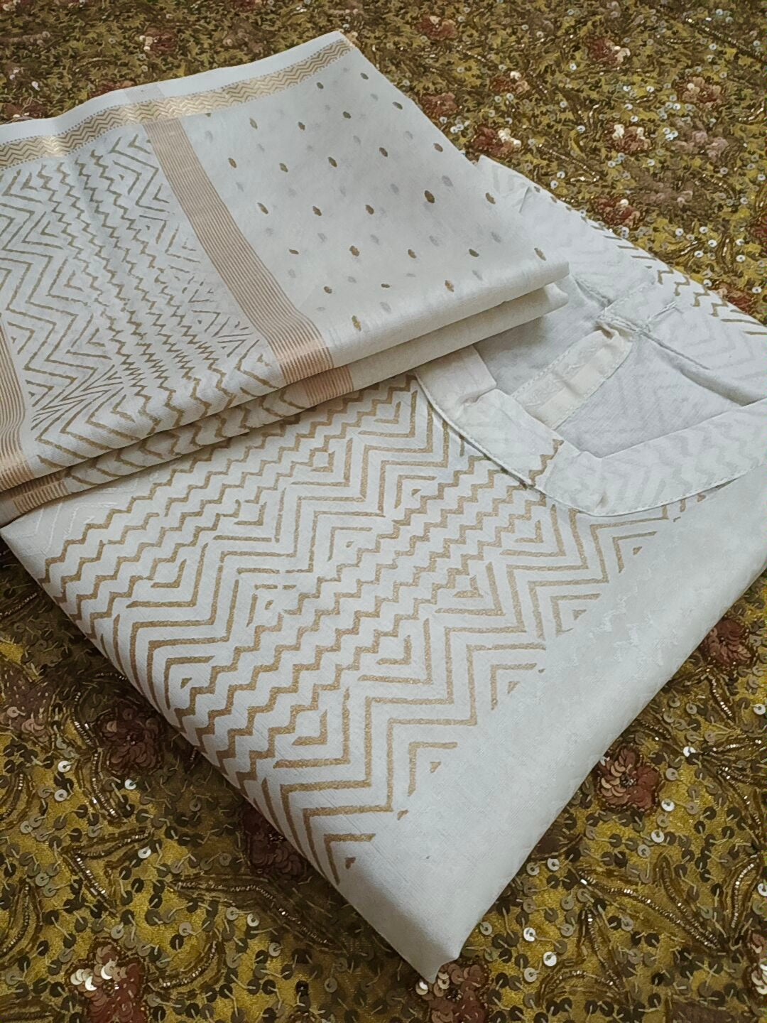 Off white maheshwari suit with block print all over