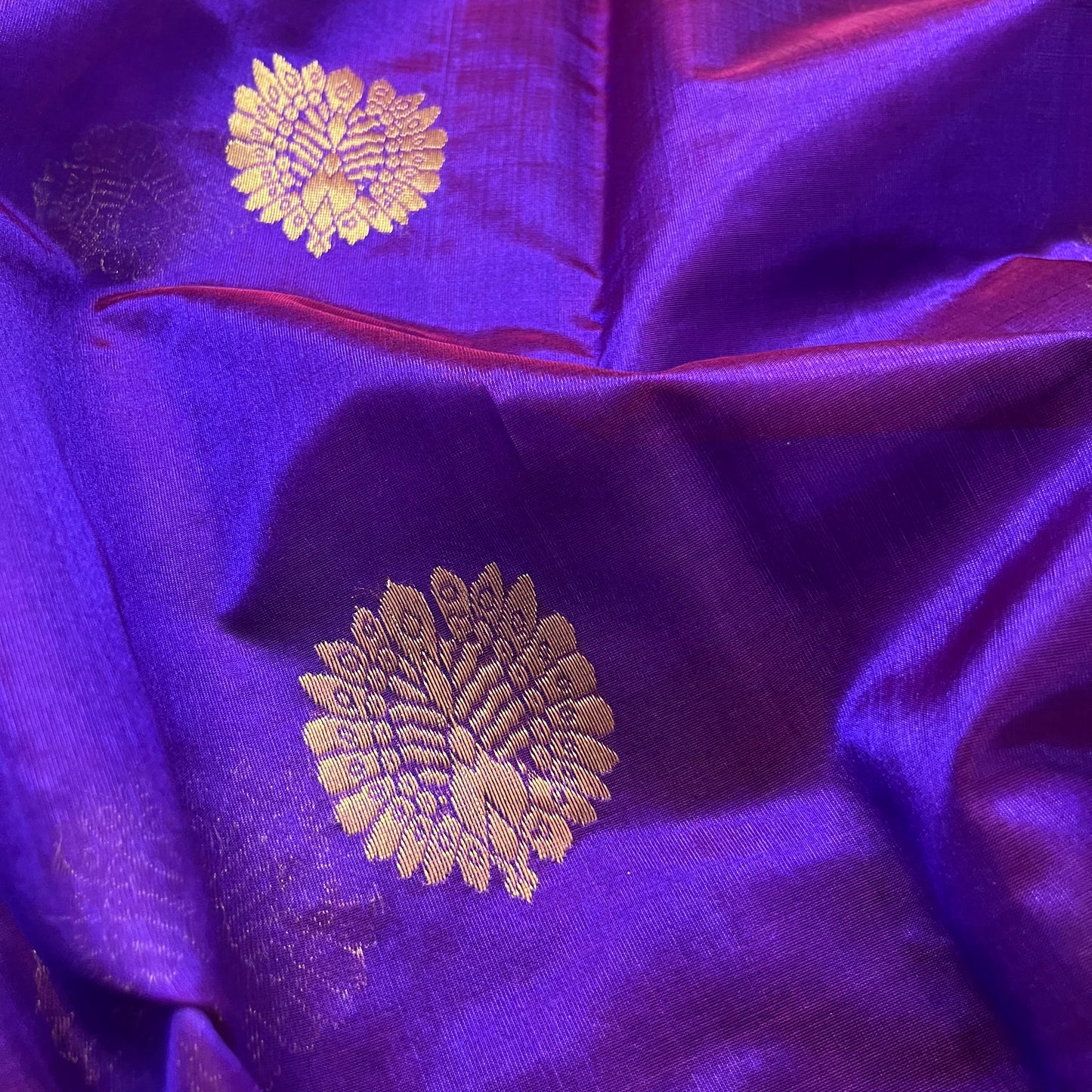 Violet dual tone chanderi silk saree with mor-motifs all over