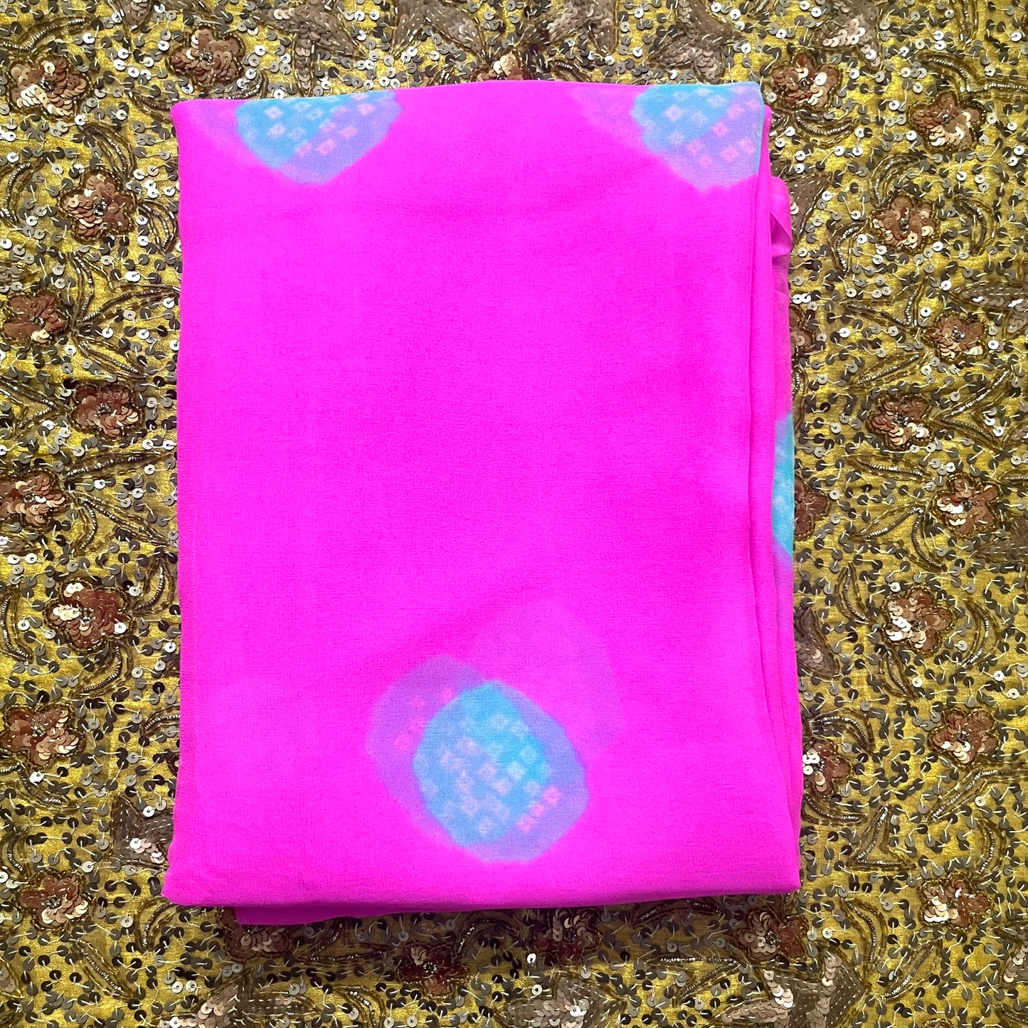 Pink and blue bandhani saree