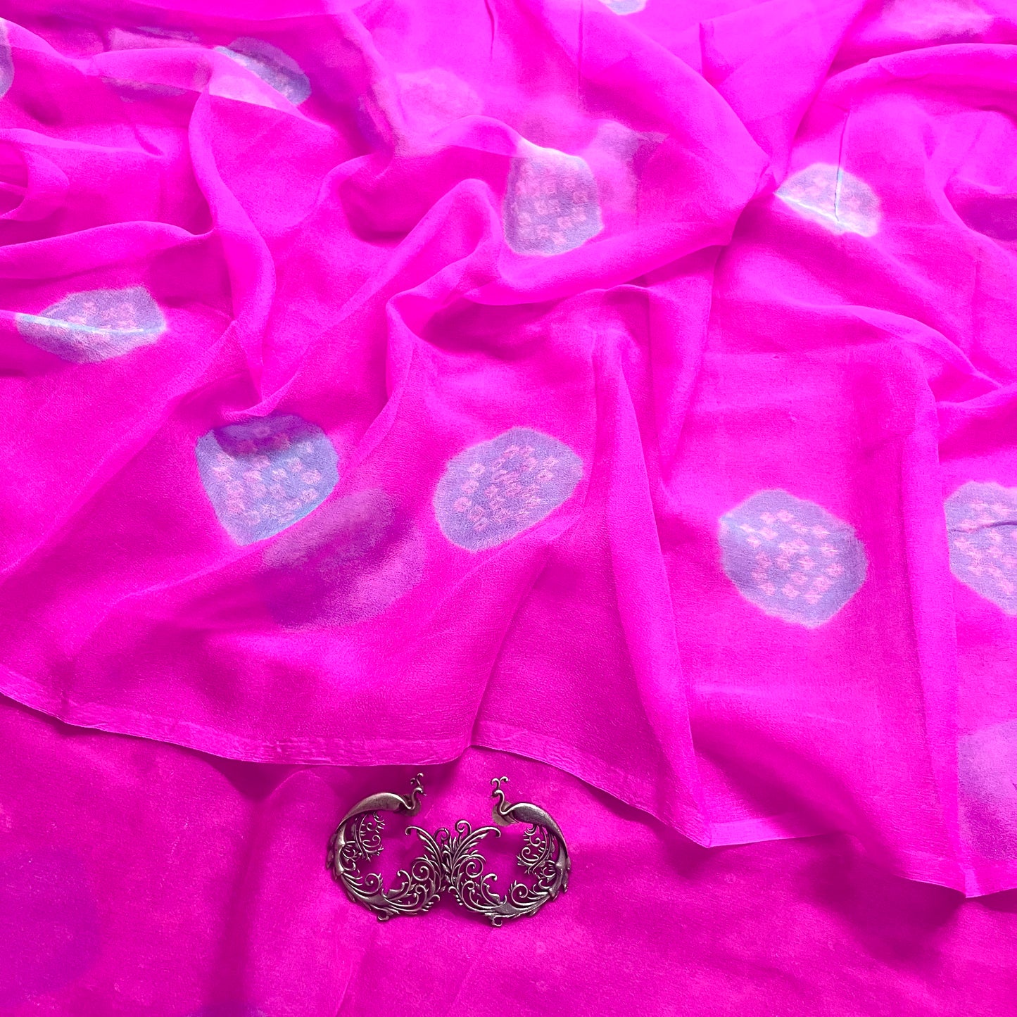 Pink and blue bandhani saree