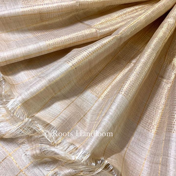 Light Beige Maheshwari Saree with Zari checks all over