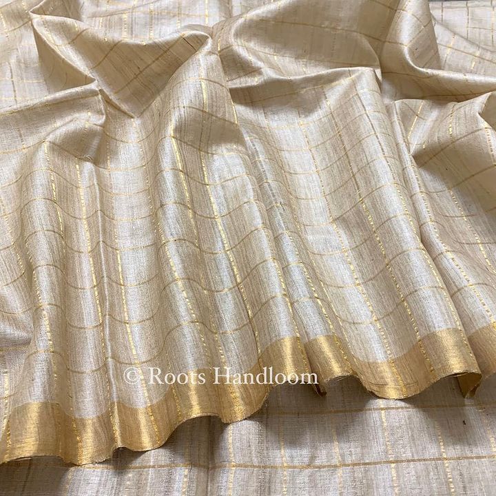 Light Beige Maheshwari Saree with Zari checks all over