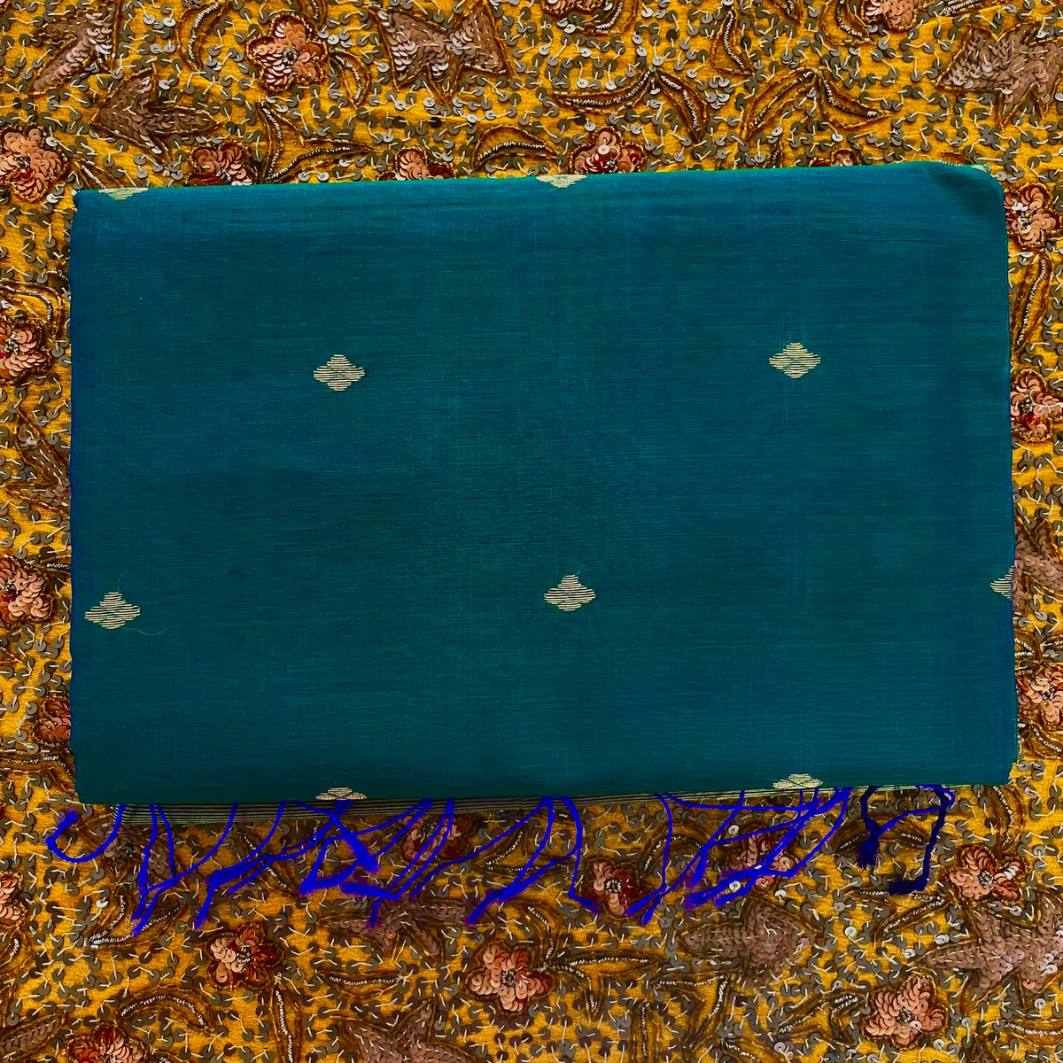 Ready to wear | Peacock Green & Blue Dual Tone Maheshwari Saree with Zari Bootis all over