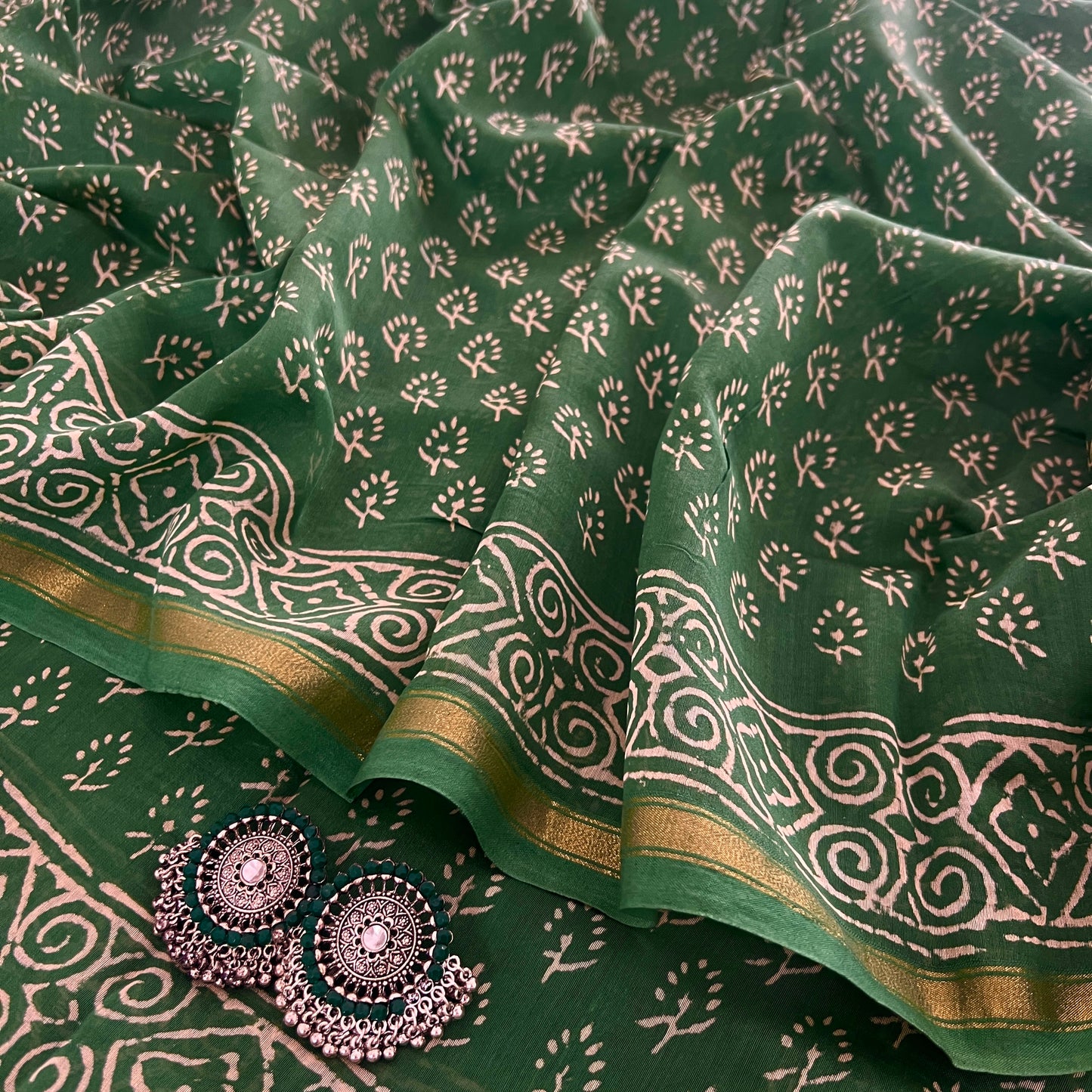 Green and white block print Chanderi saree