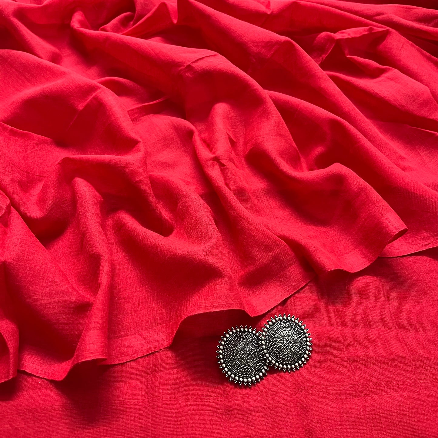 Red mulmul saree