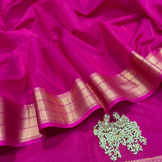 Rani pink Maheshwari saree with zari border