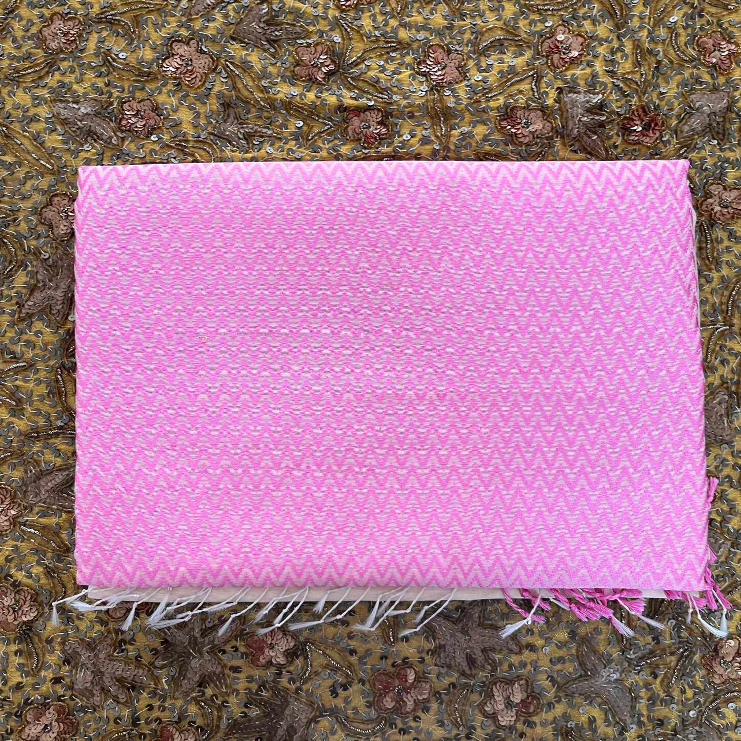 Off white and pink Maheshwari saree with resham bootis all over