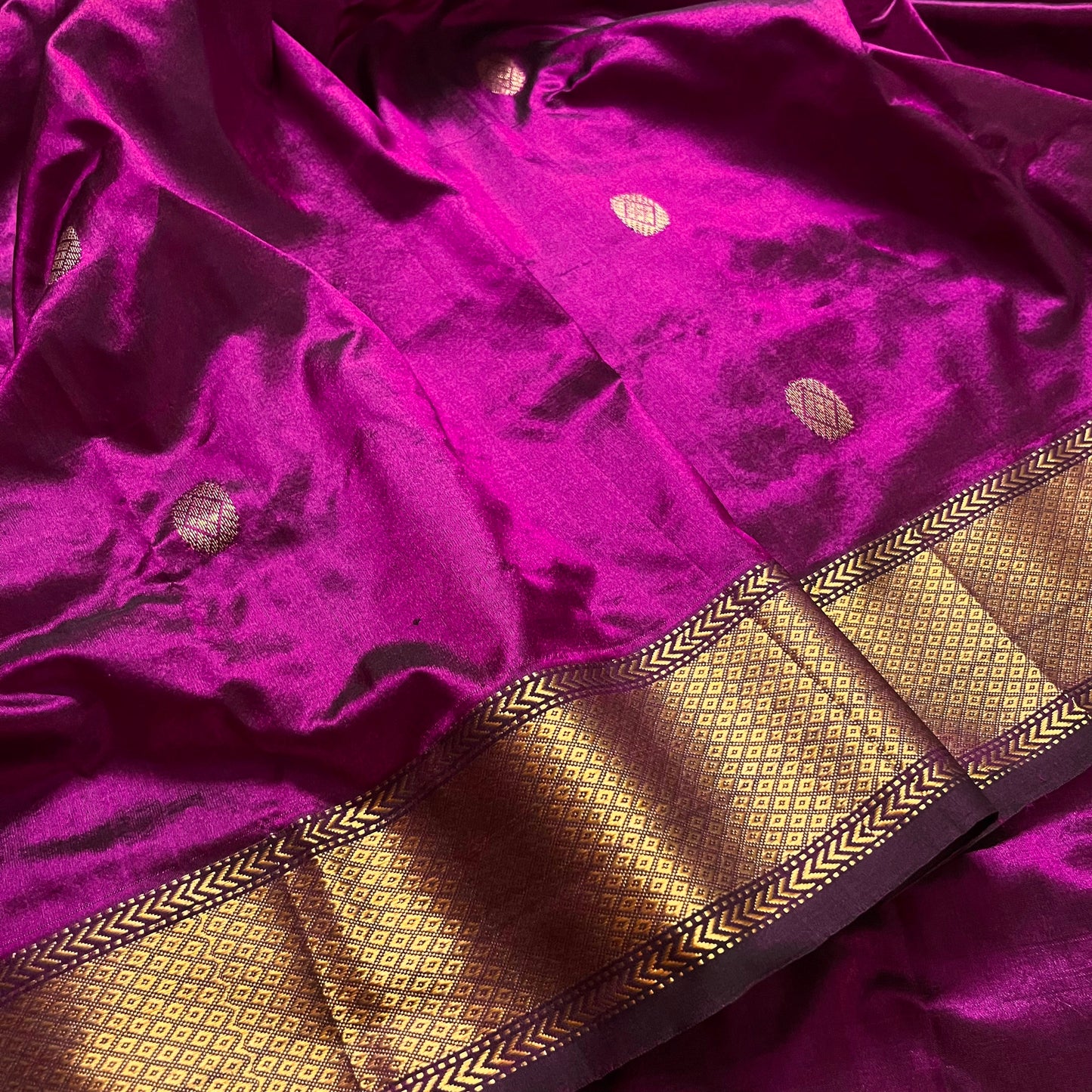 Magenta maheshwari silk saree with zari bootis all over