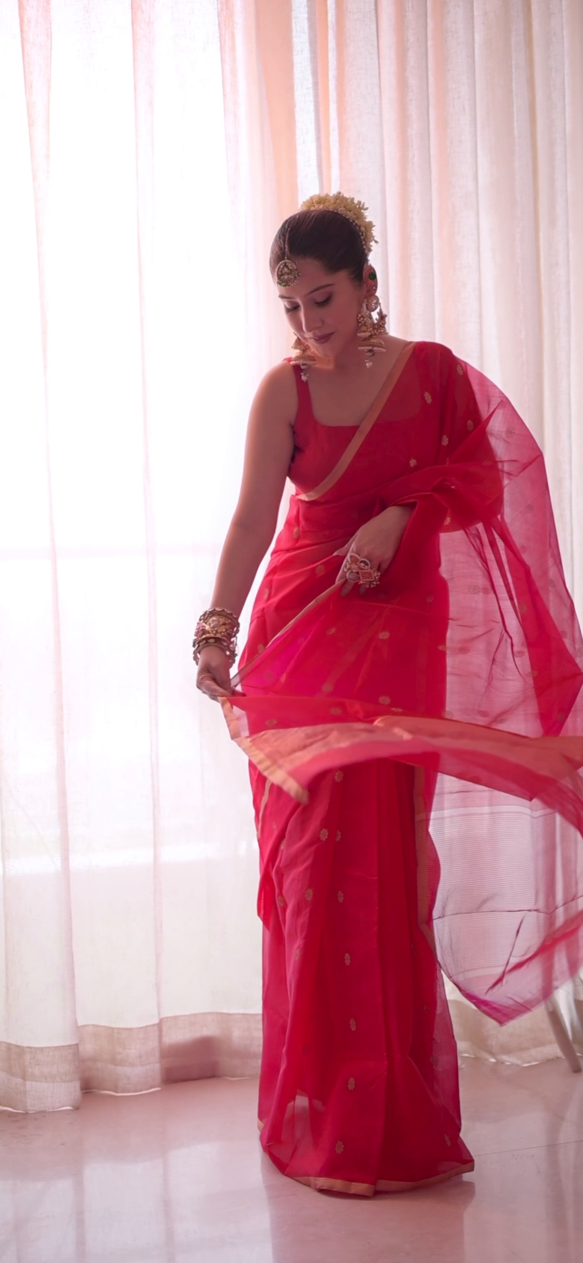 Red and pink dual tone Chanderi silk saree with flower bootis all over
