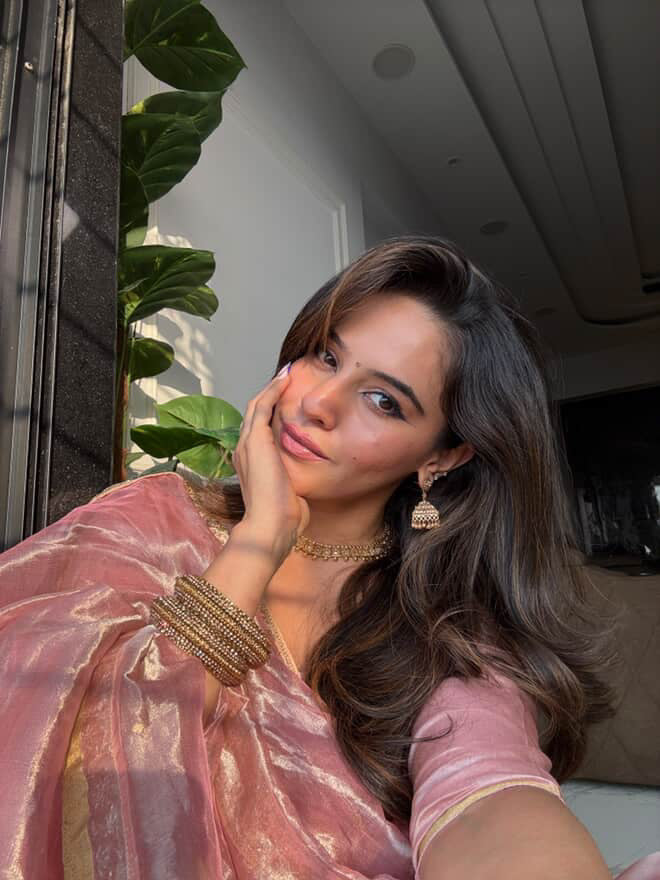 Flamingo pink Chanderi tissue silk saree with zari bootis all over