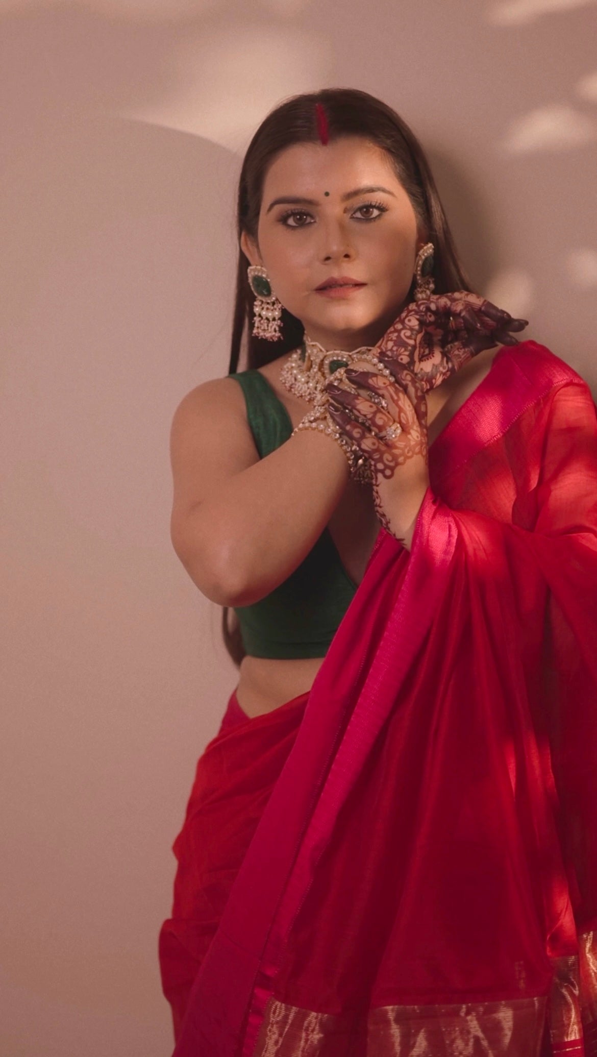Red and pink maheshwari saree with resham border
