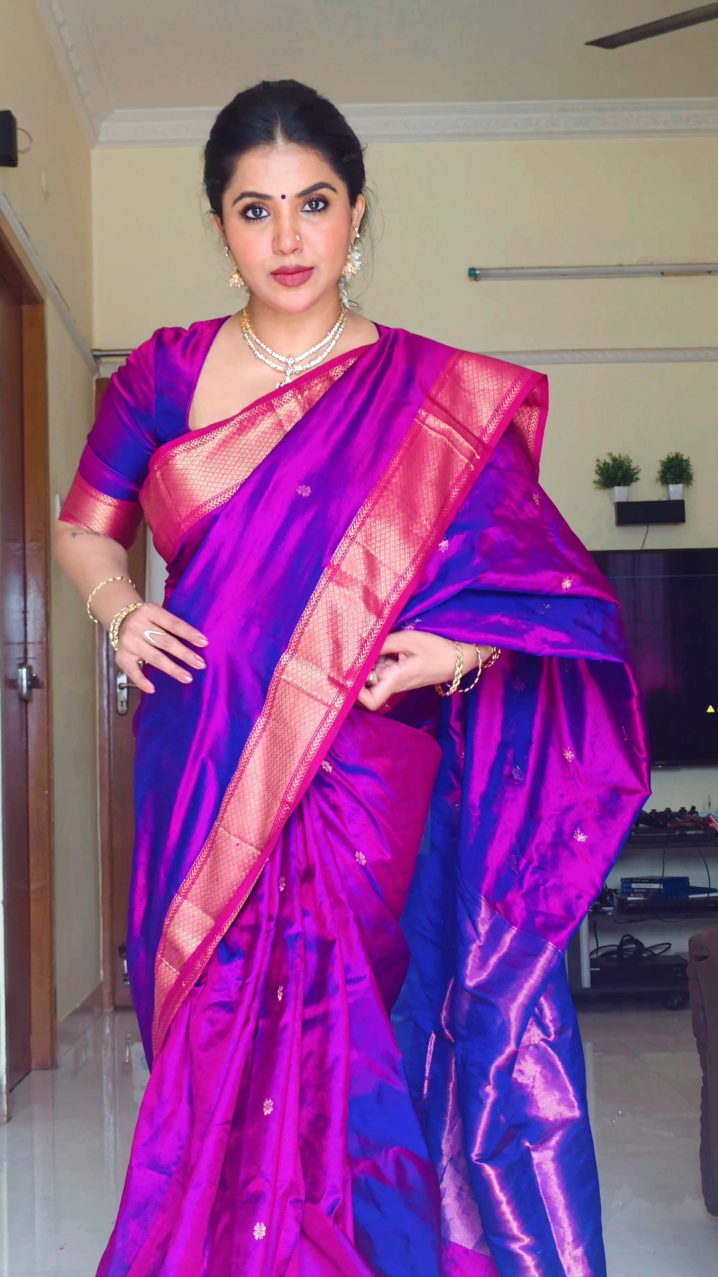 Violet and Pink dual tone Maheshwari silk saree with zari bootis all over
