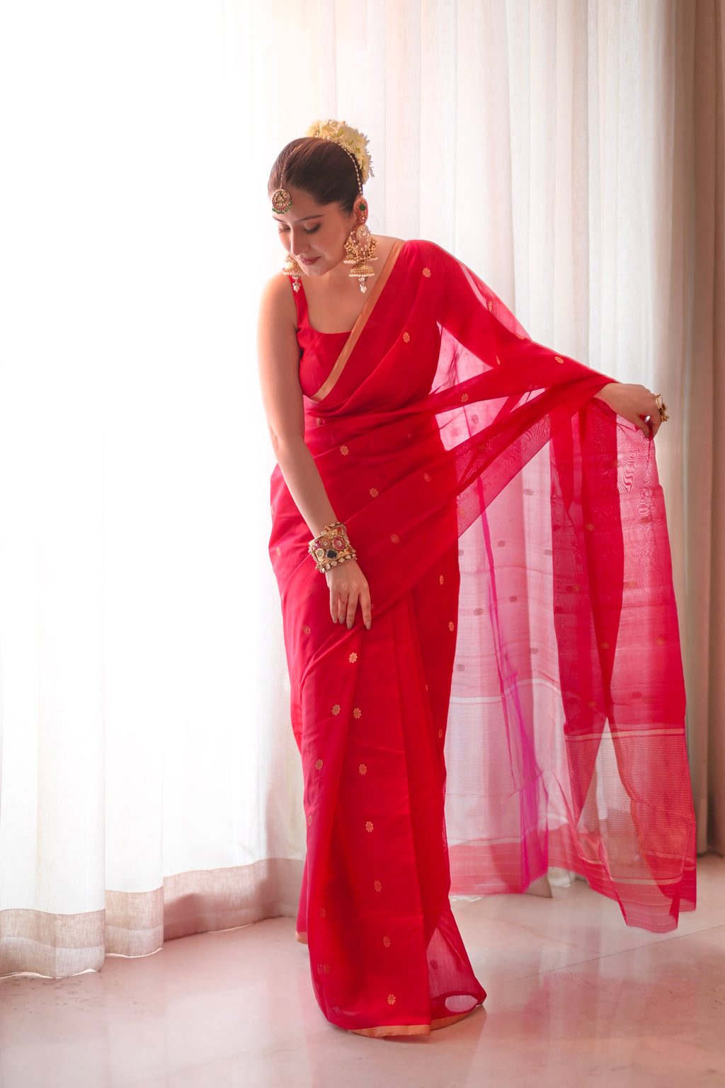 Red and pink dual tone Chanderi silk saree with flower bootis all over