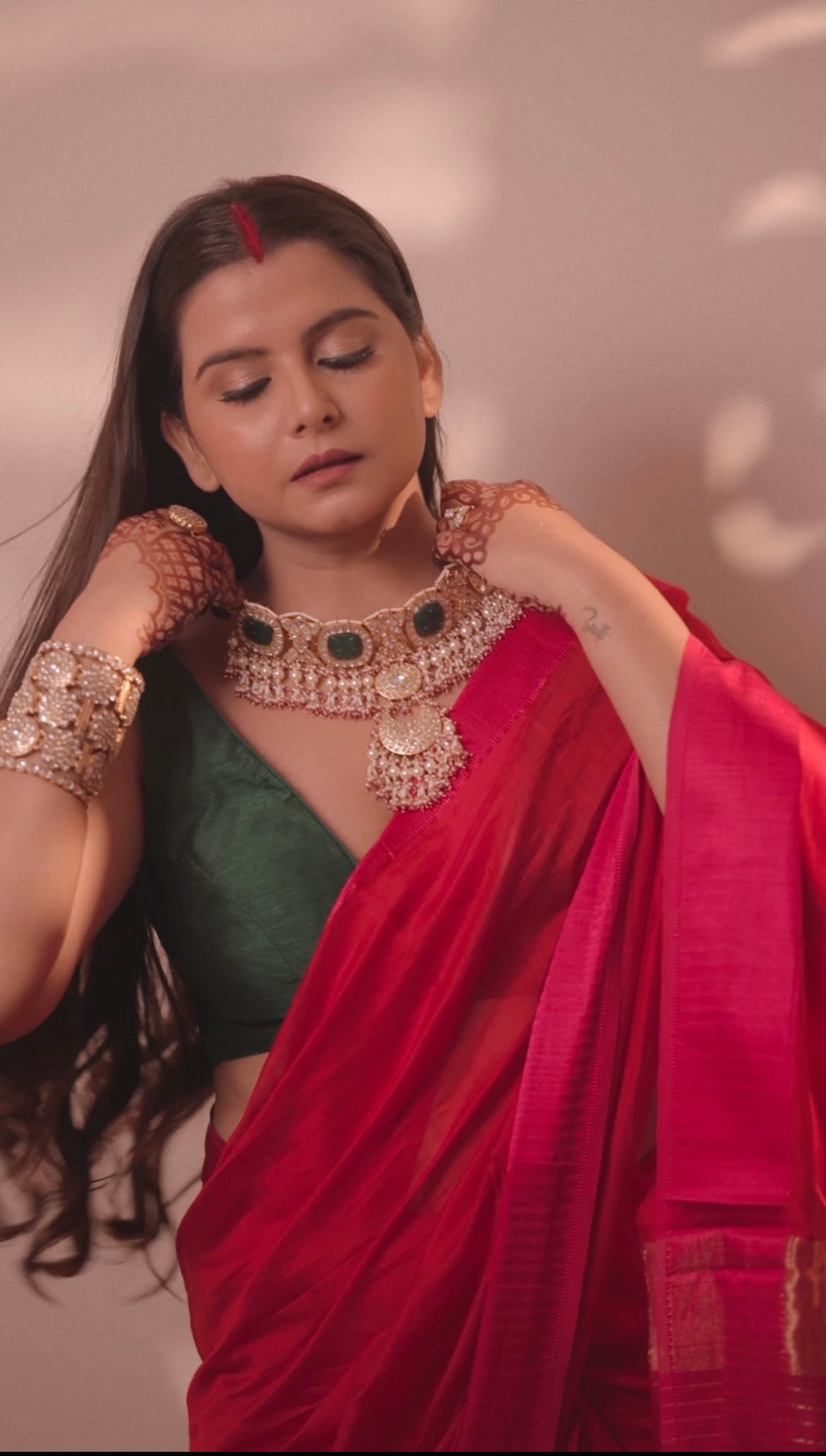 Red and pink maheshwari saree with resham border