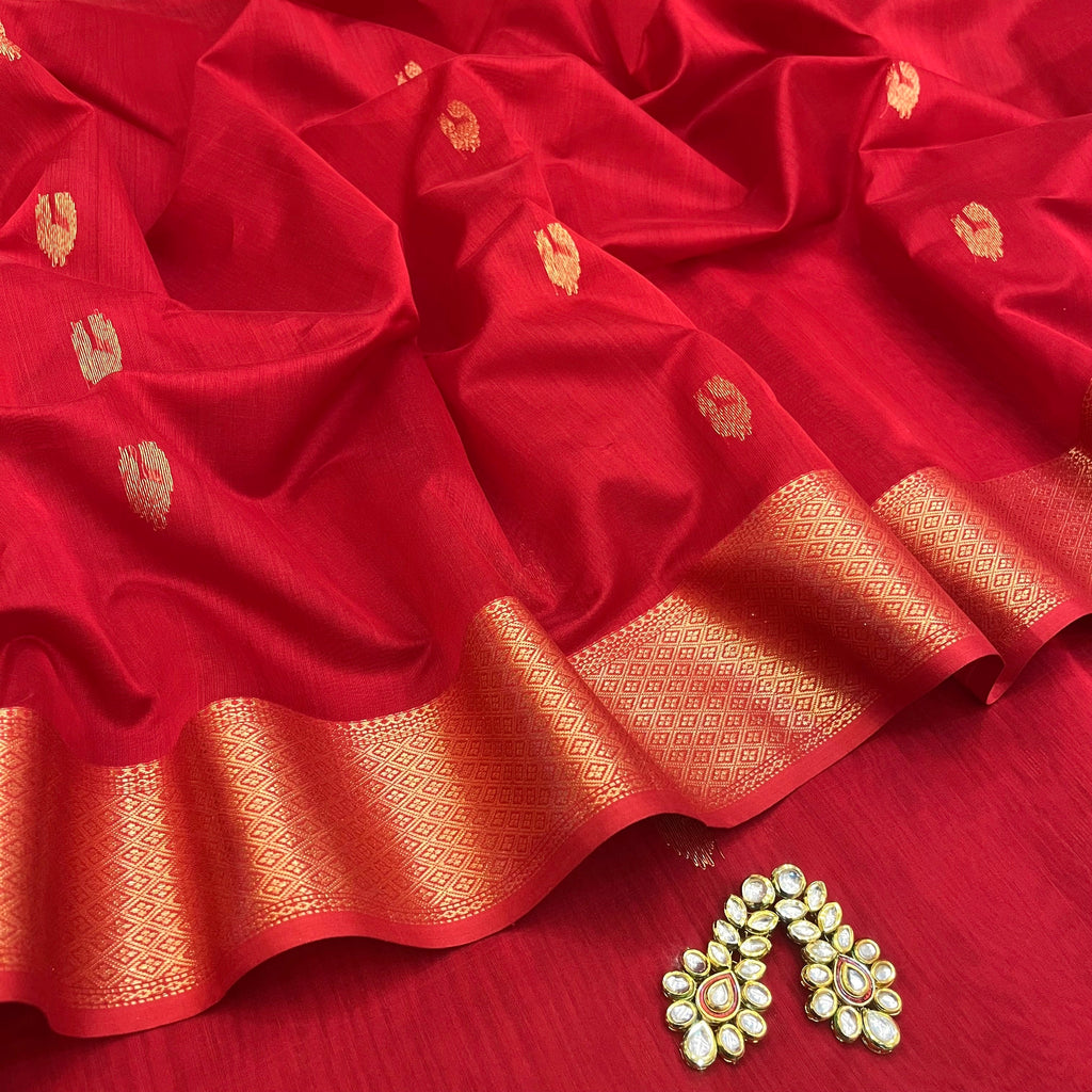 Red Maheshwari saree with morni motifs all over