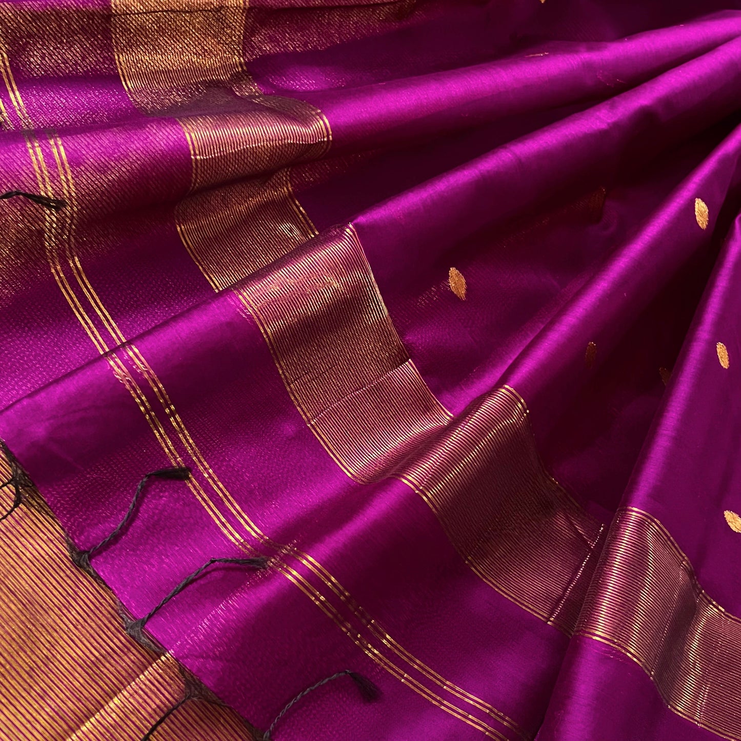 Violet maheshwari saree with zari bootis and zari lines