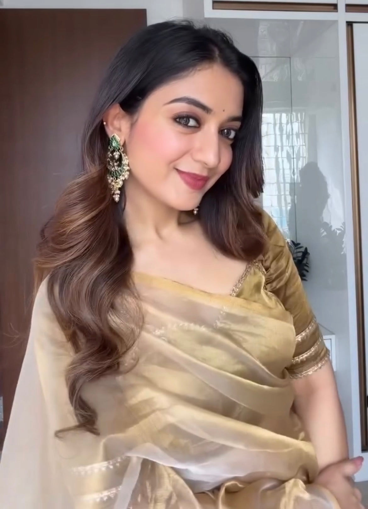 Gold Chanderi tissue silk saree with zari lines on pallu
