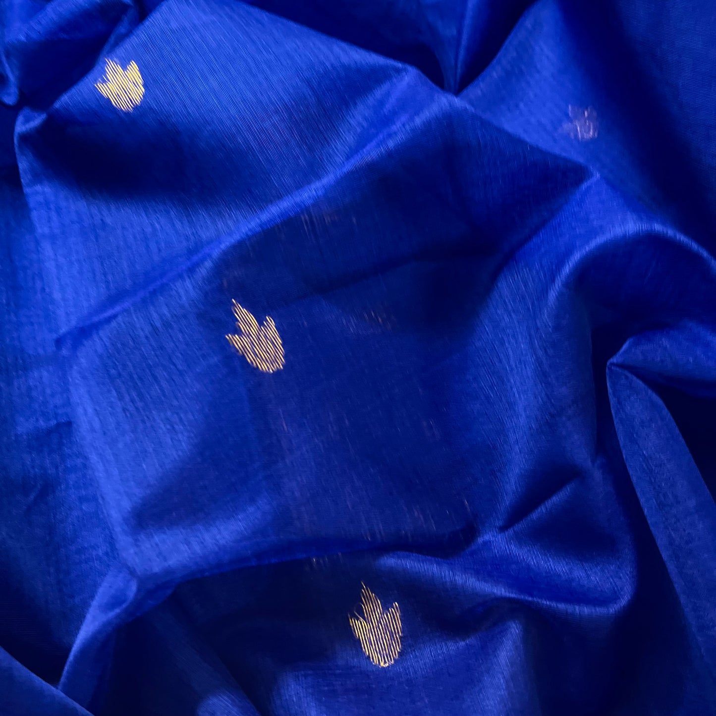 Cobalt blue Maheshwari saree with flower bootis all over
