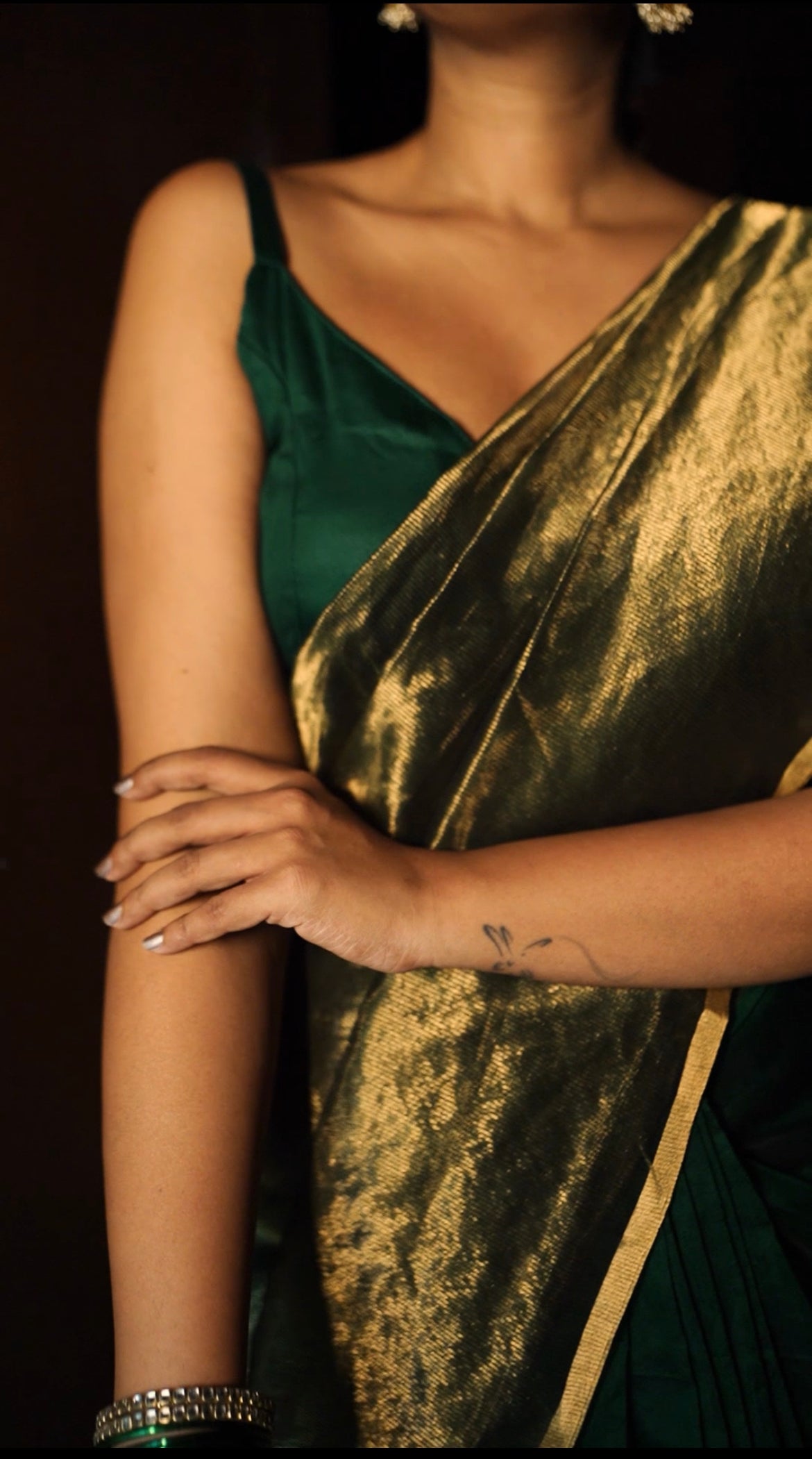 Dark Green & Gold Maheshwari Saree with Zari Border