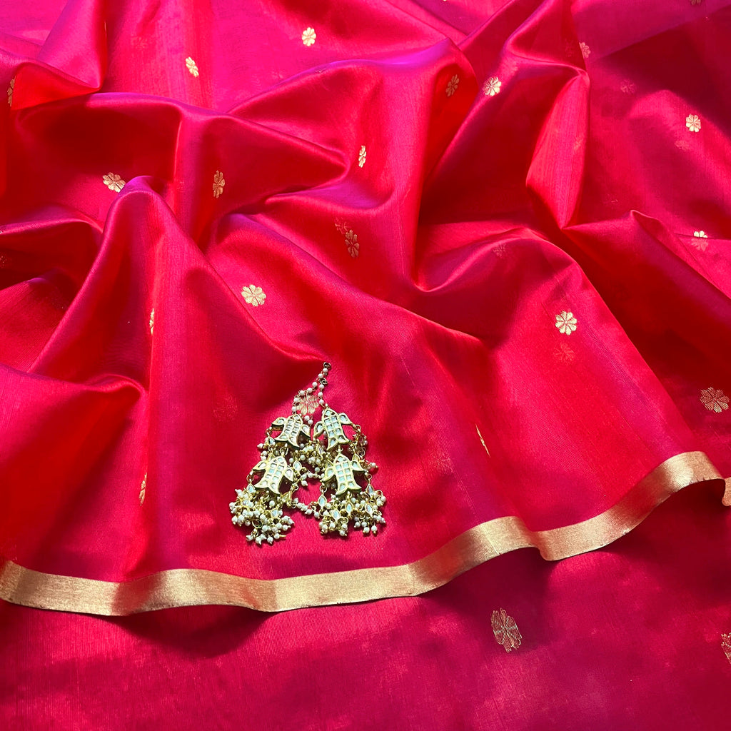Red and pink dual tone Chanderi silk saree with flower bootis all over