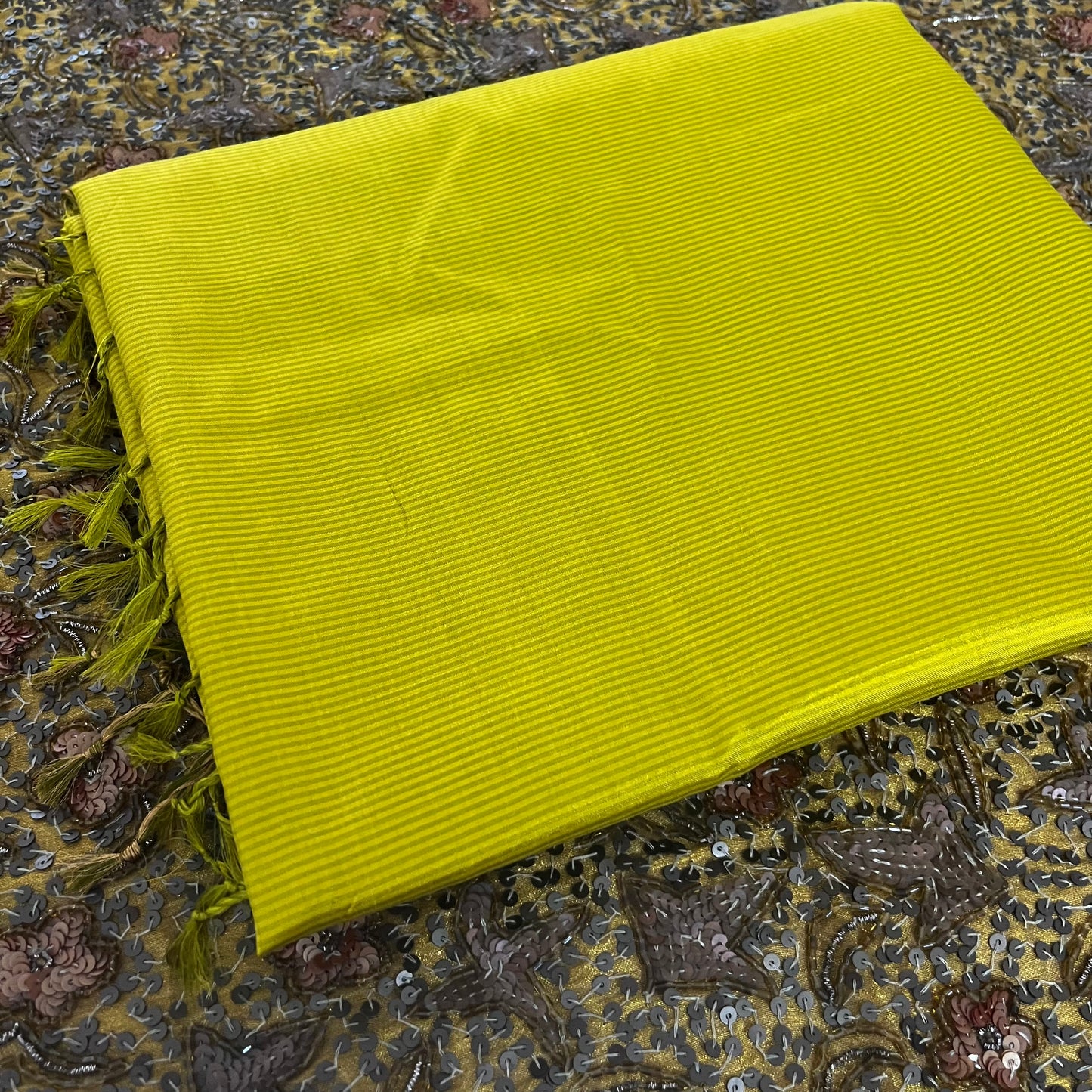 Corn yellow Maheshwari silk saree with zari border