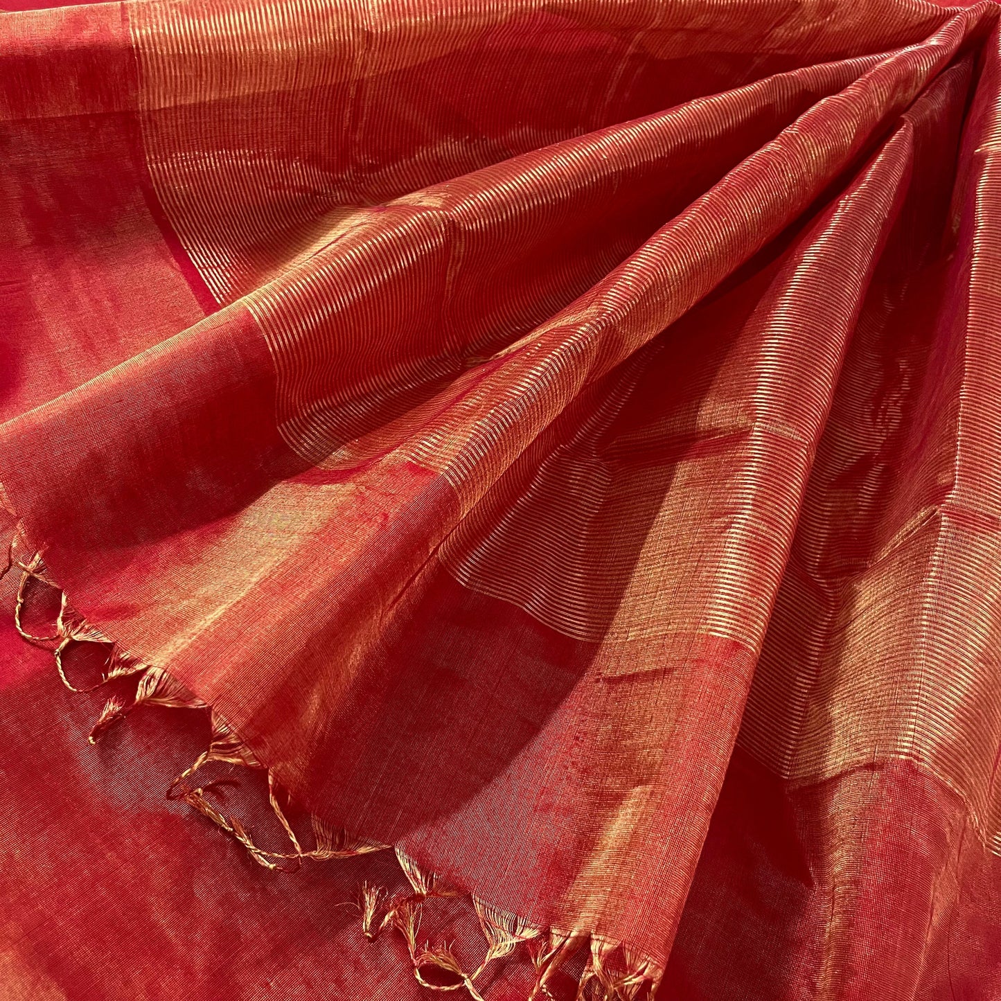 Red maheshwari tissue silk saree with zari lines on pallu