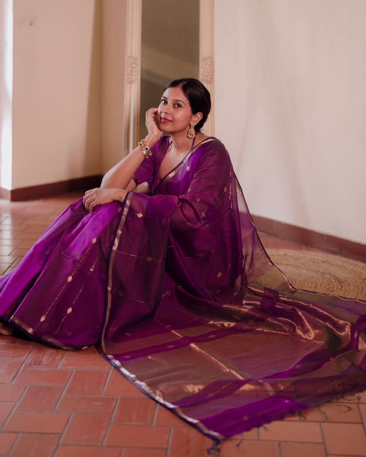 Violet dual tone Maheshwari saree with diamond motifs all over