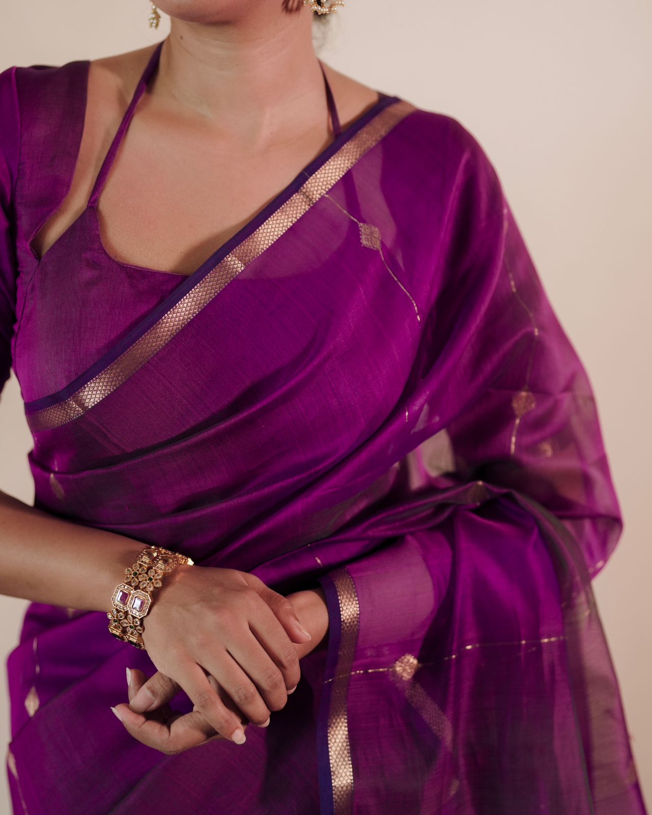 Violet dual tone Maheshwari saree with diamond motifs all over