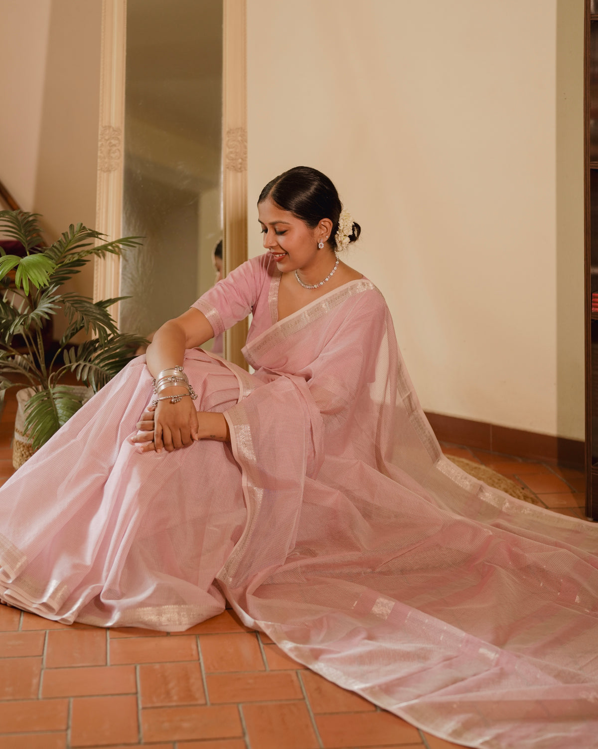 Baby pink Maheshwari saree with checks all over