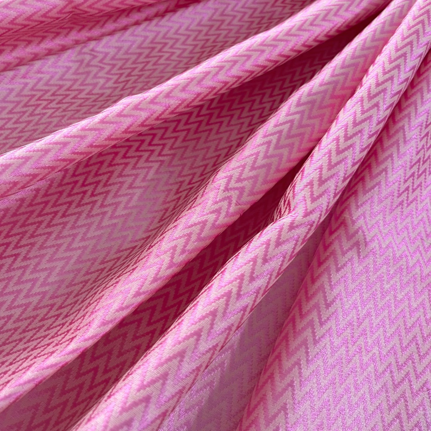 Off white and pink Maheshwari saree with resham bootis all over