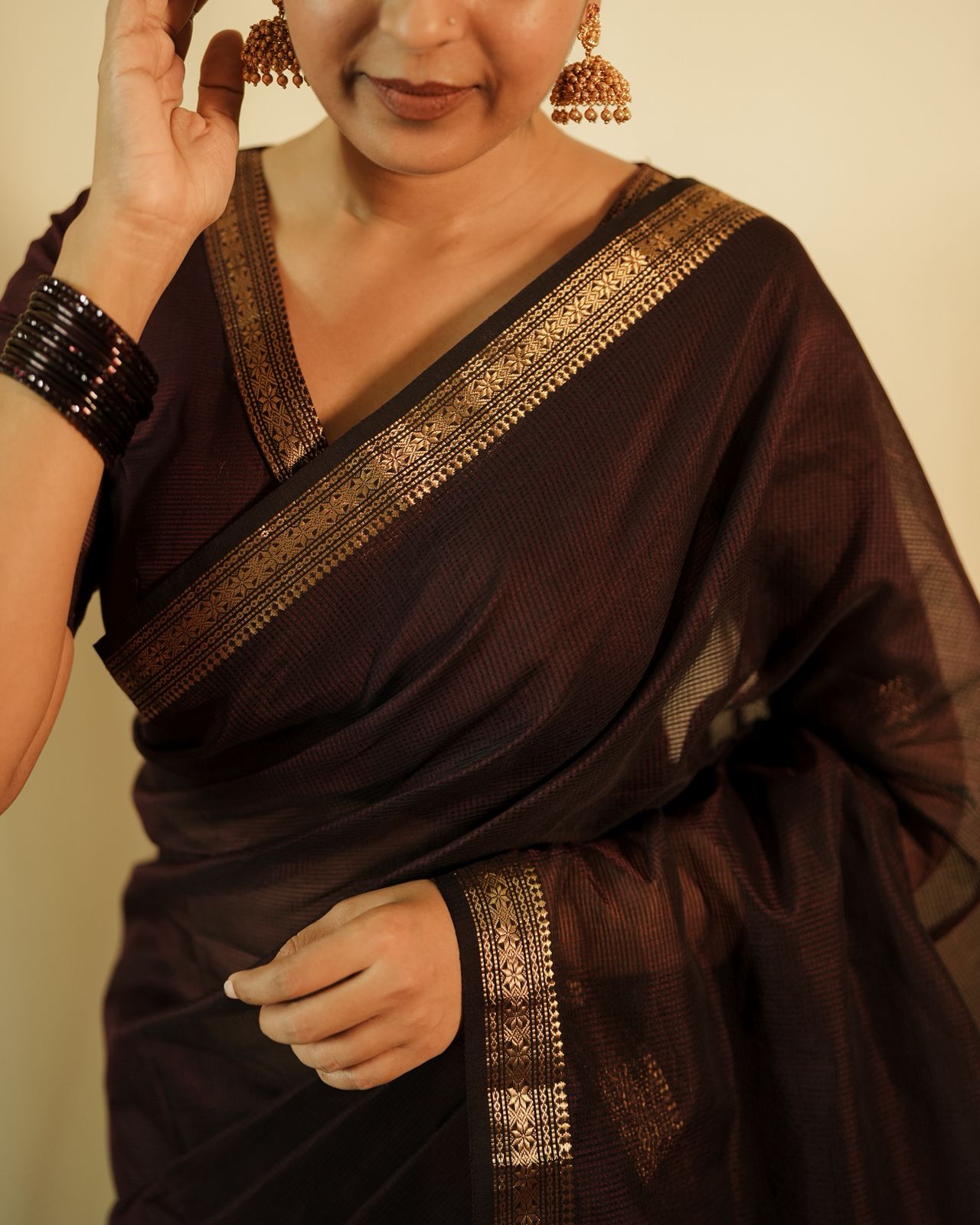 Mahoganay Maheshwari saree with zari border and zari lines on pallu