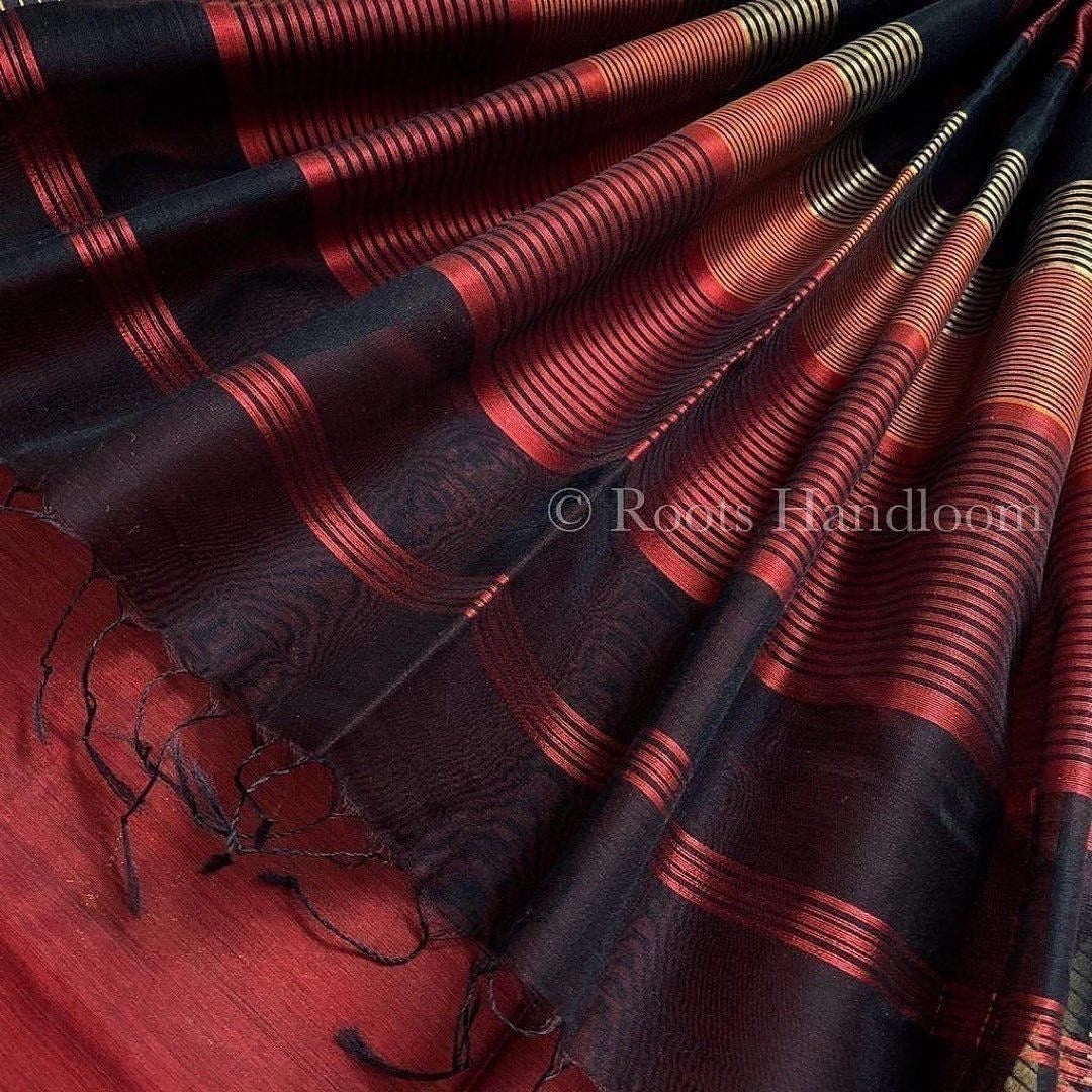 Black maheshwari saree with resham border