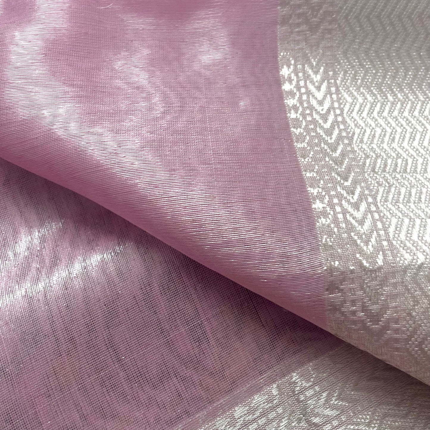 Light pink maheshwari tissue silk saree with zari pattern on pallu