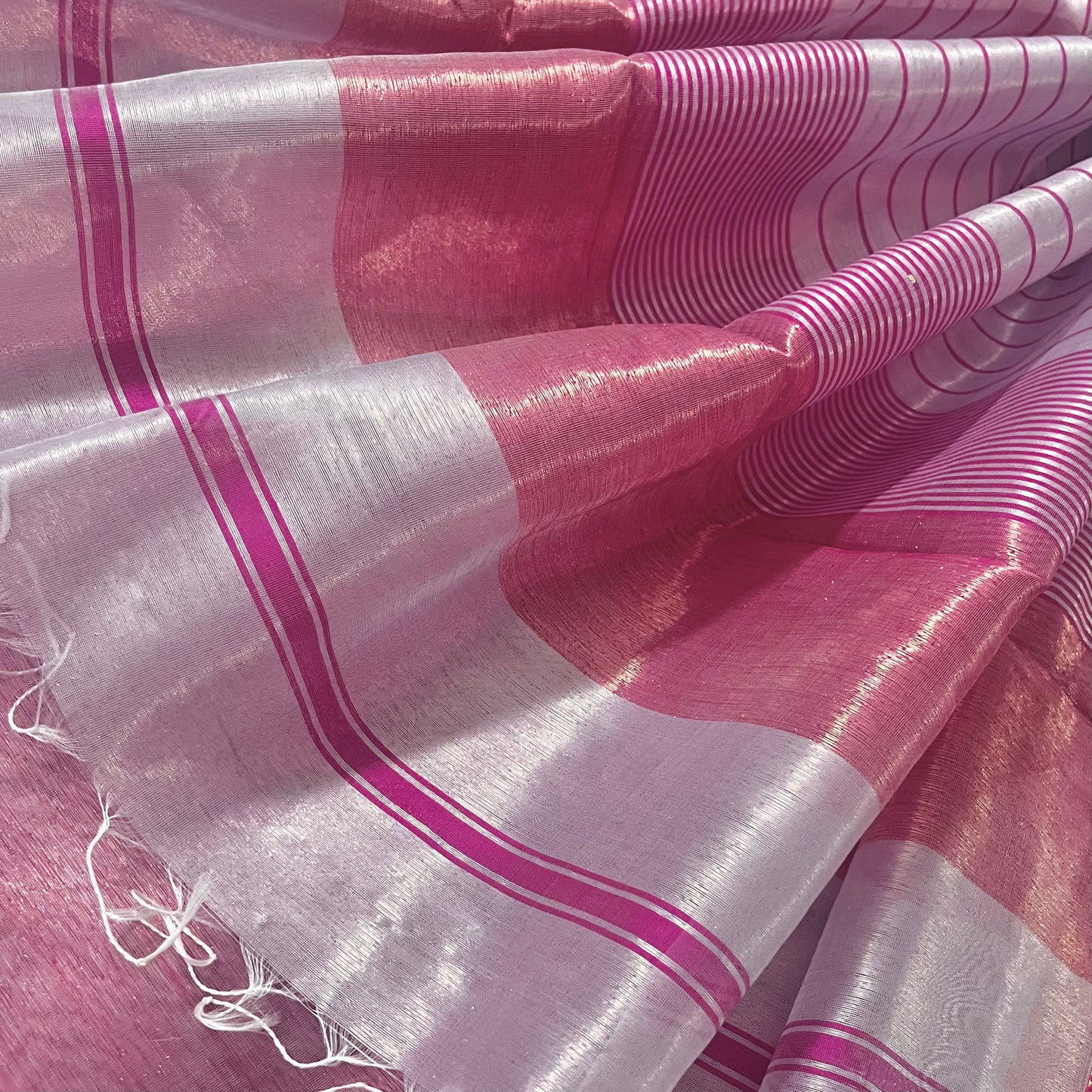 Mauve and pink maheshwari tissue silk saree with zari pattern on pallu