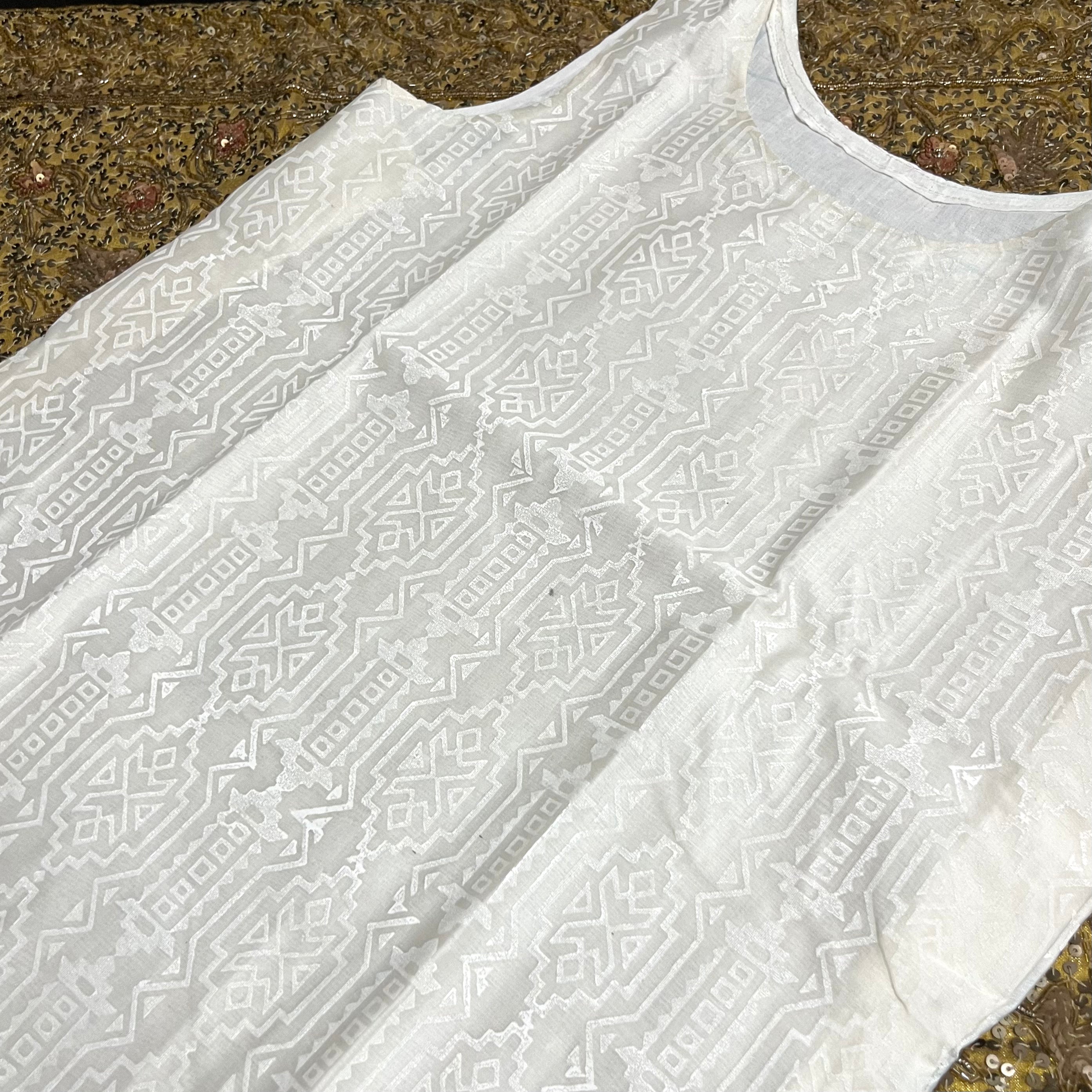 Off white maheshwari suit with block print all over