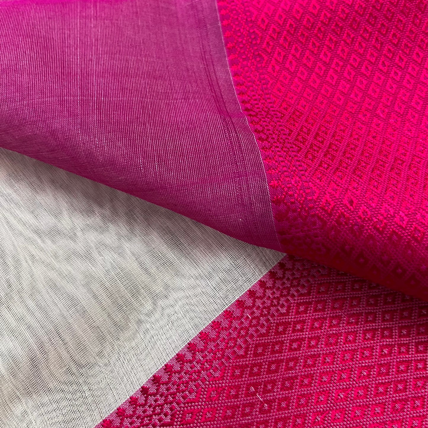 White and pink maheshwari saree with resham border