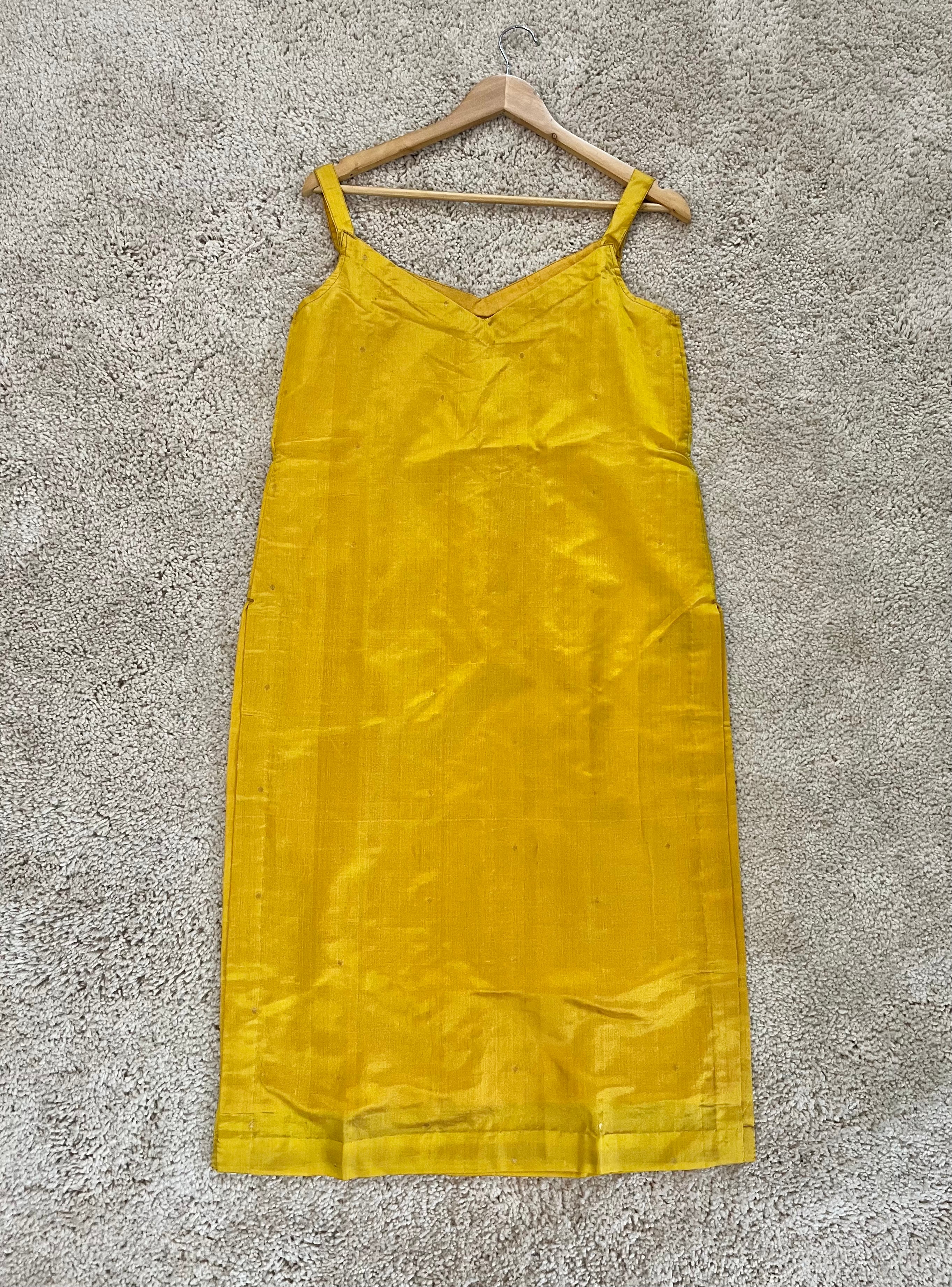 Amber gold chanderi silk kurta with zari bootis all over
