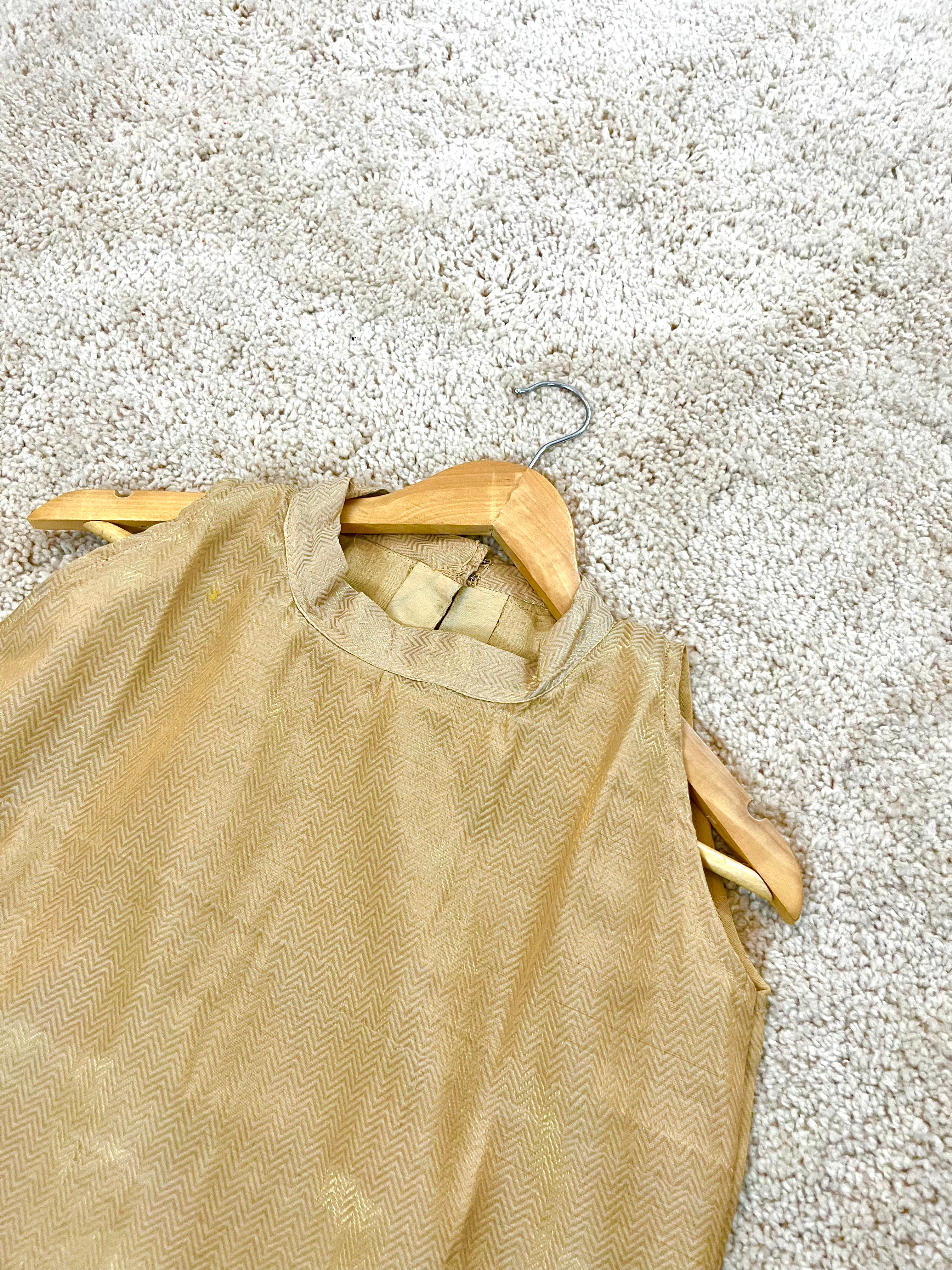 Beige gold maheshwari silk kurta with zari pattern all over